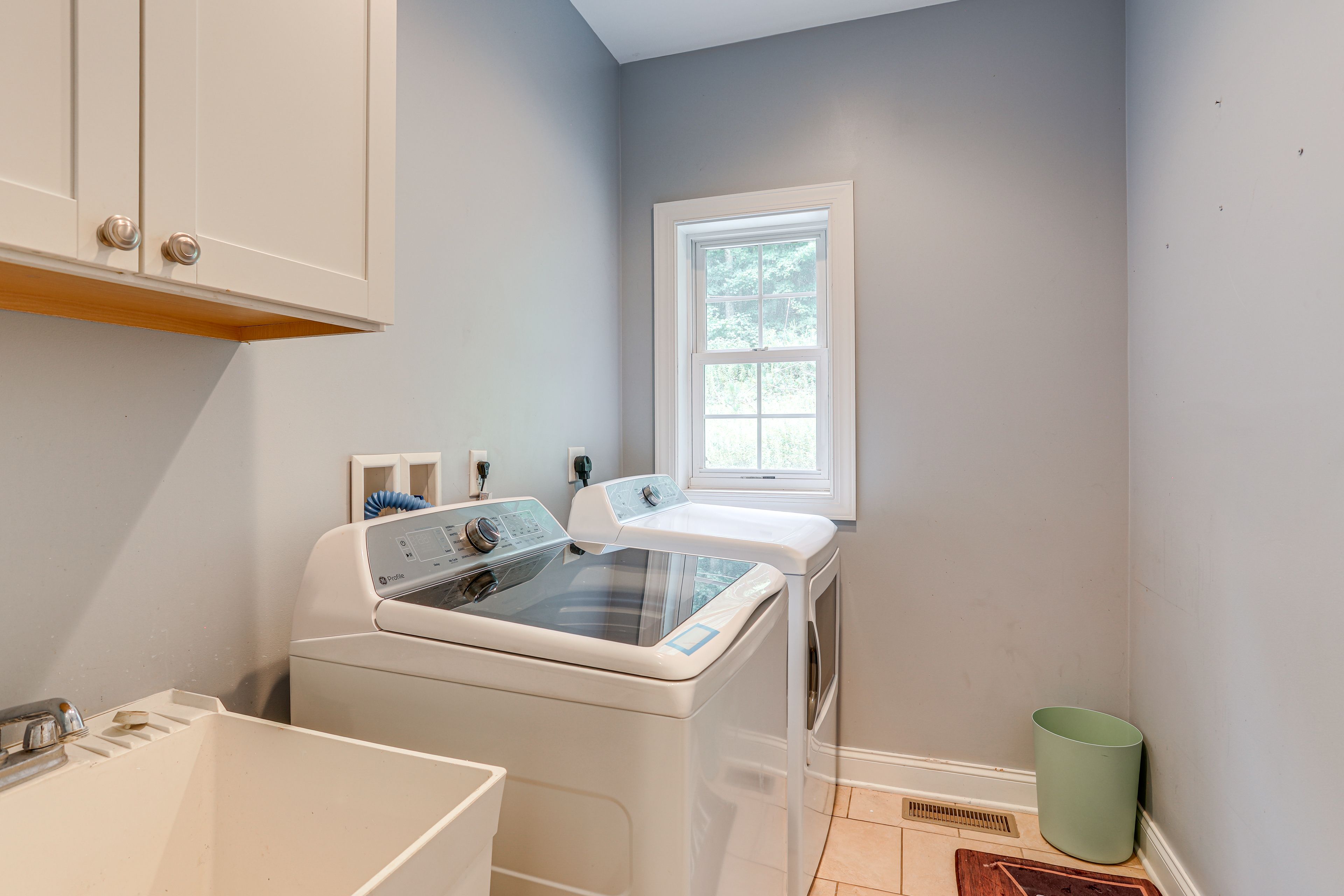Washer & Dryer | Main Level
