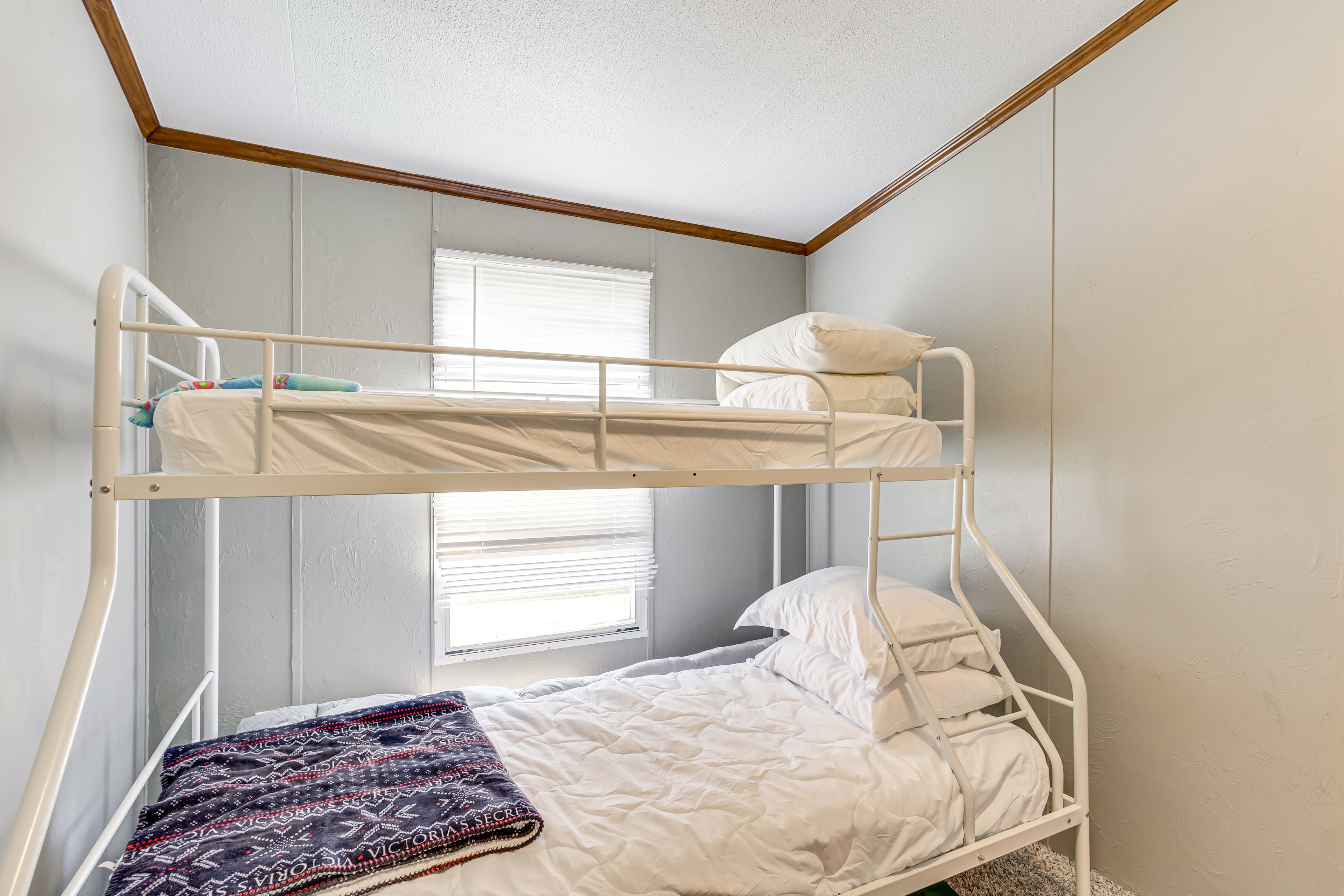 Bedroom 2 | Twin Bunk Bed