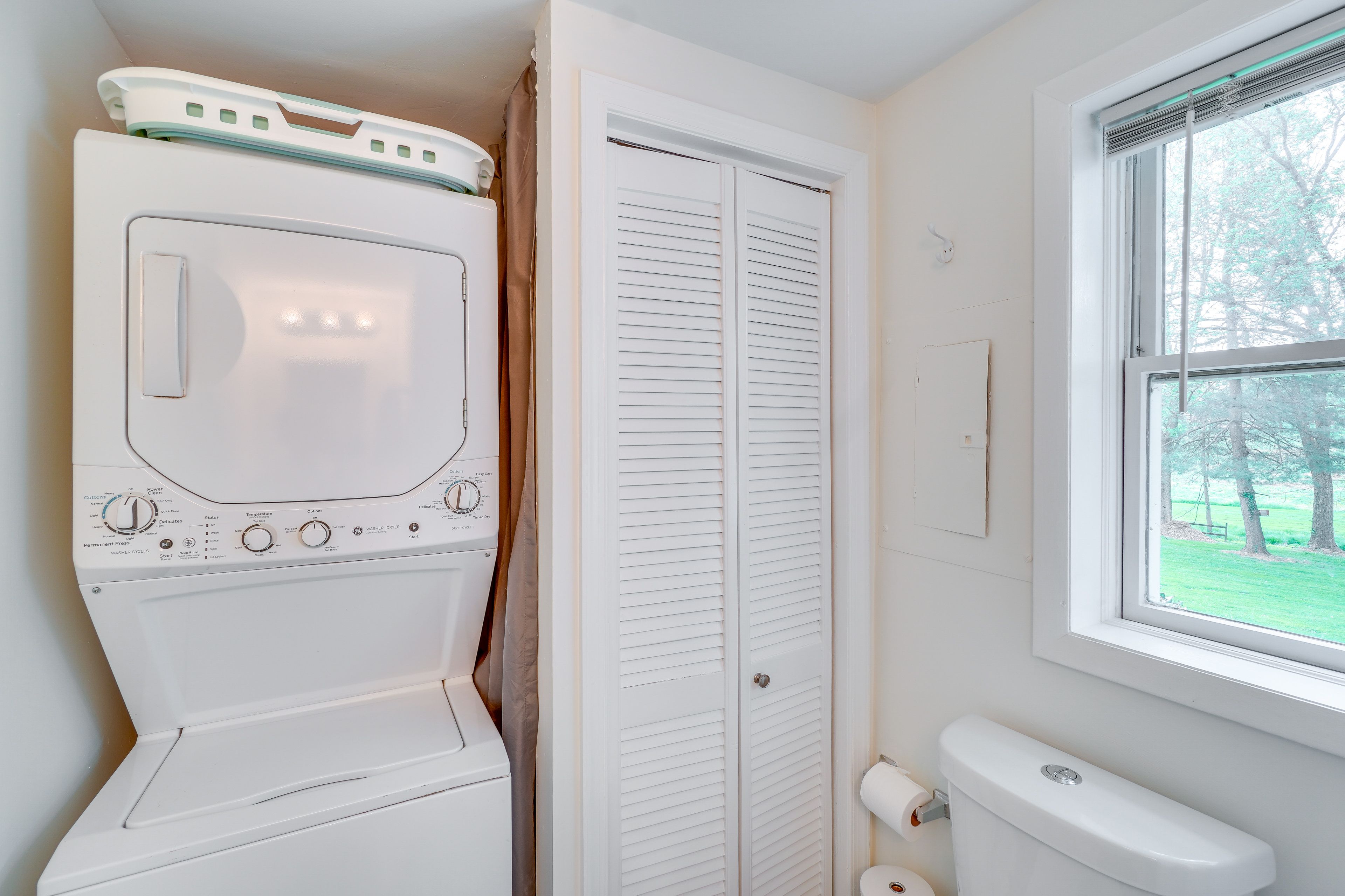 Laundry Area | Washer/Dryer