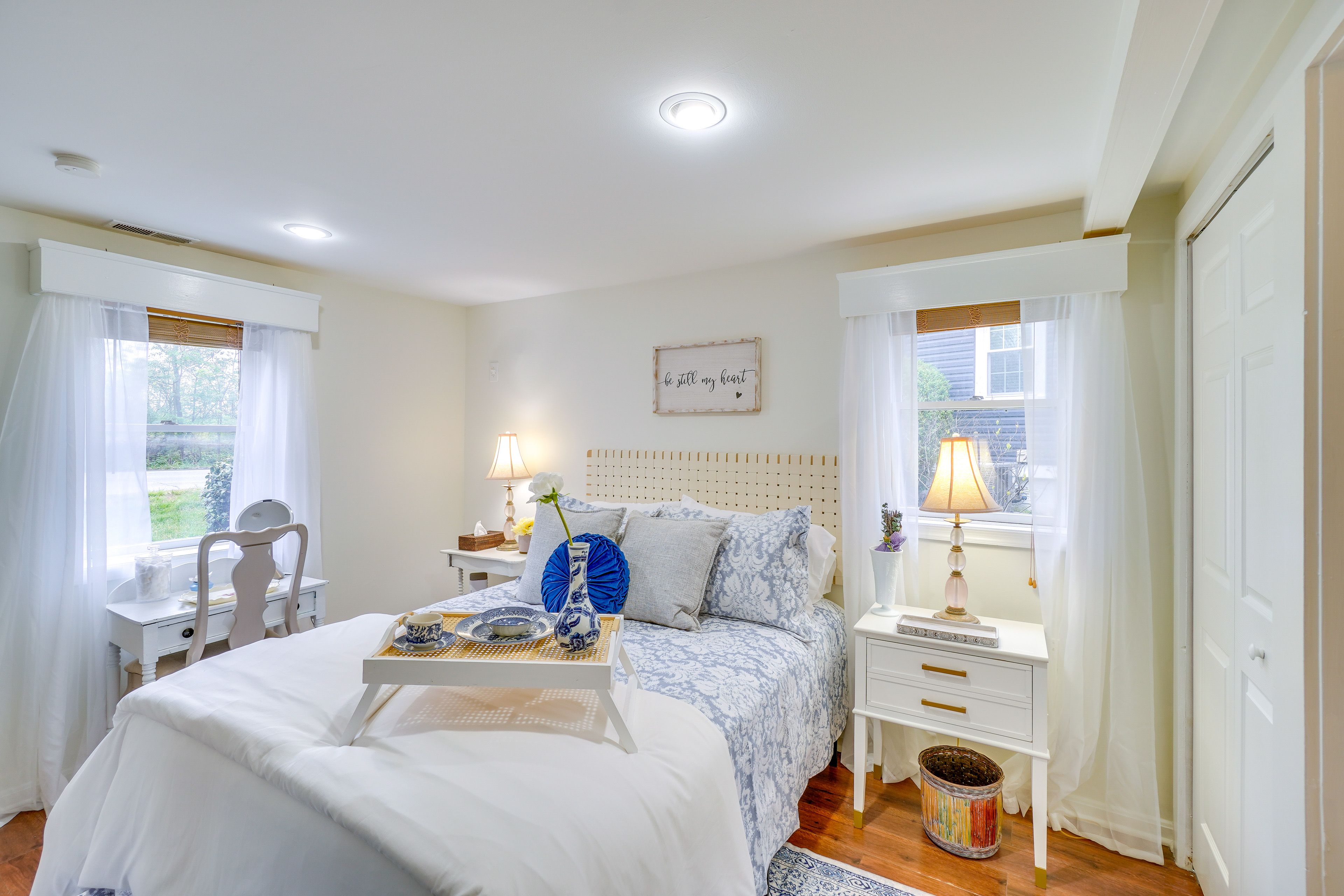 Bedroom | Queen Bed