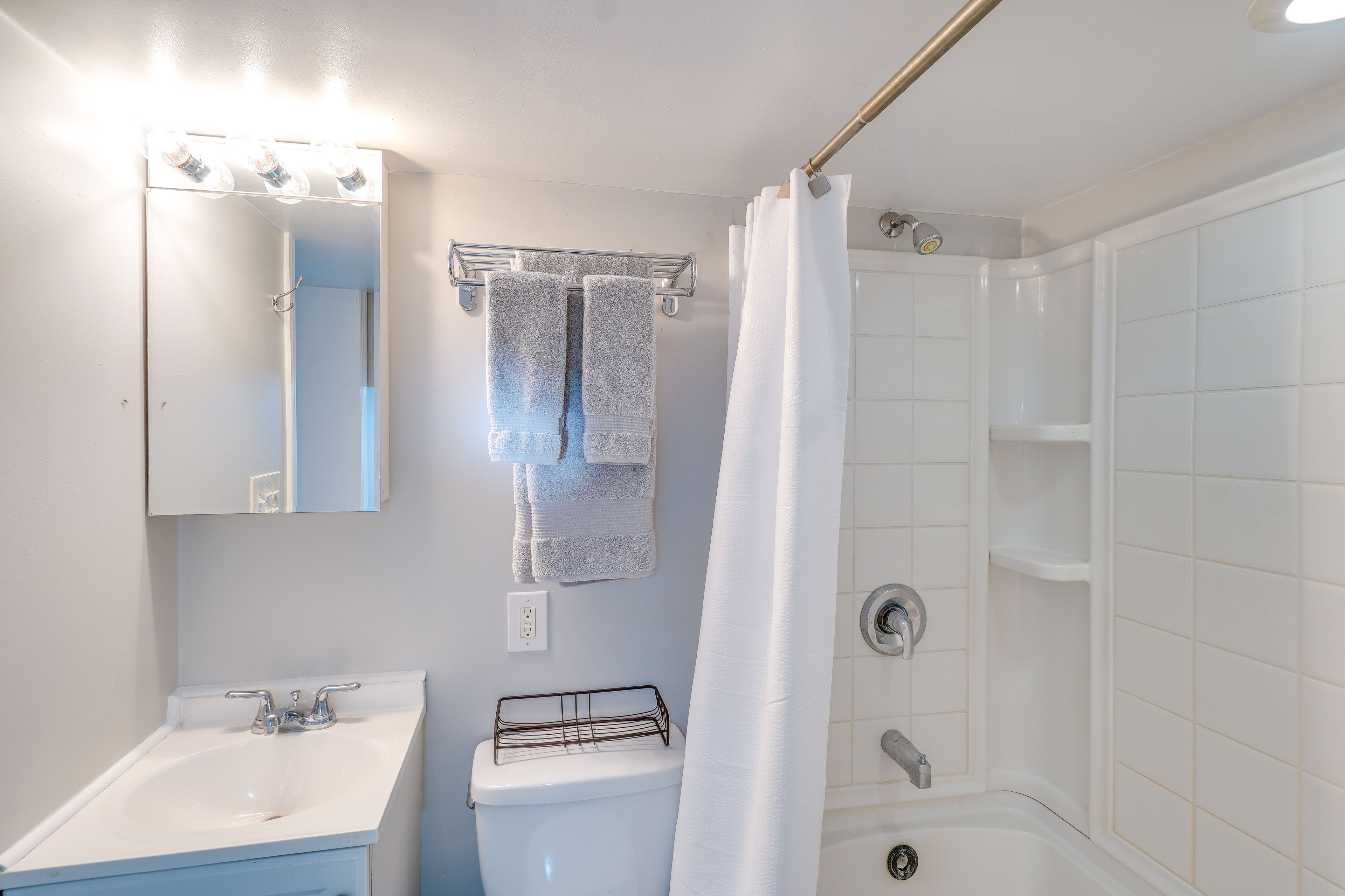 Bathroom | Towels Provided