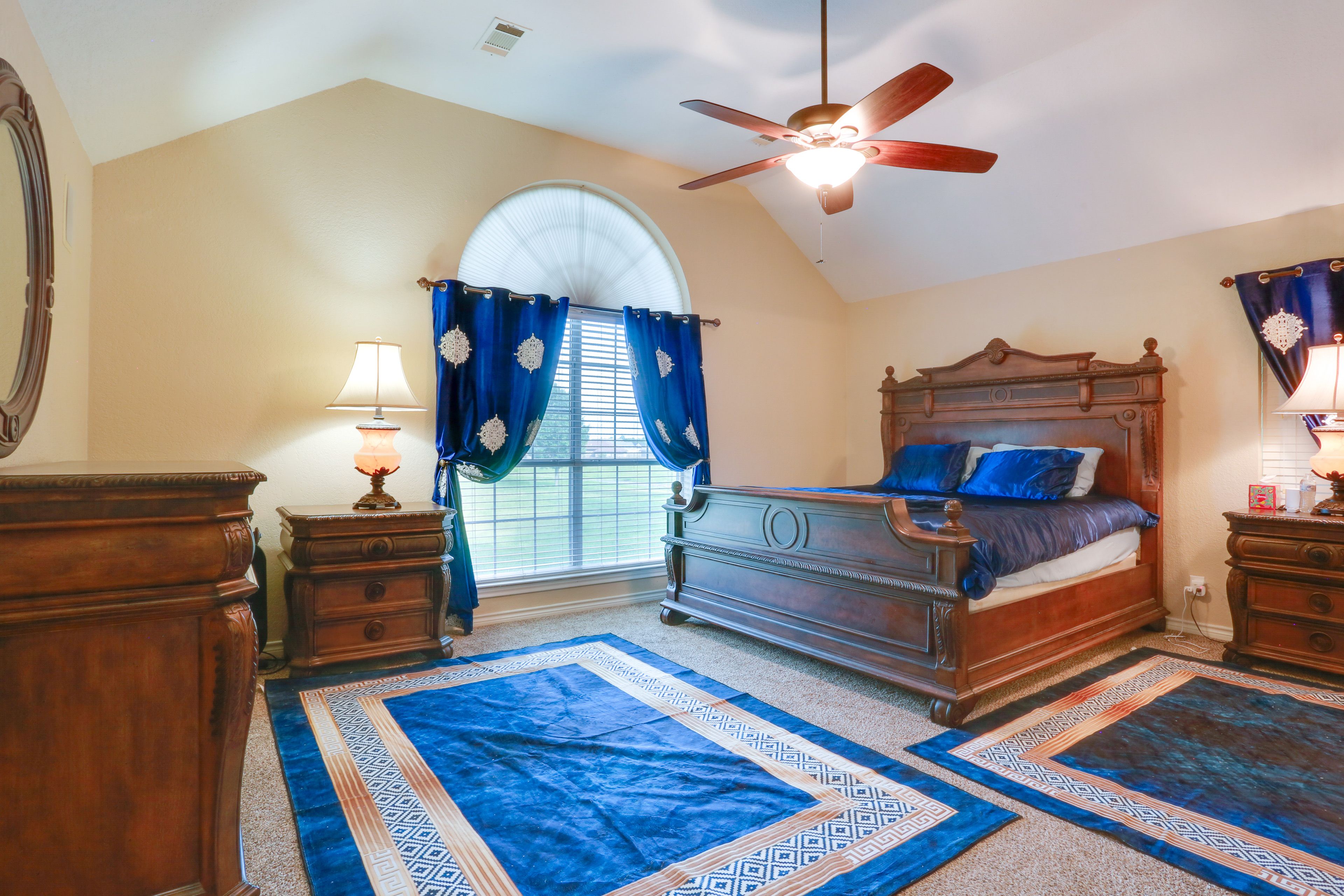 Bedroom 1 | King Bed | Linens Provided