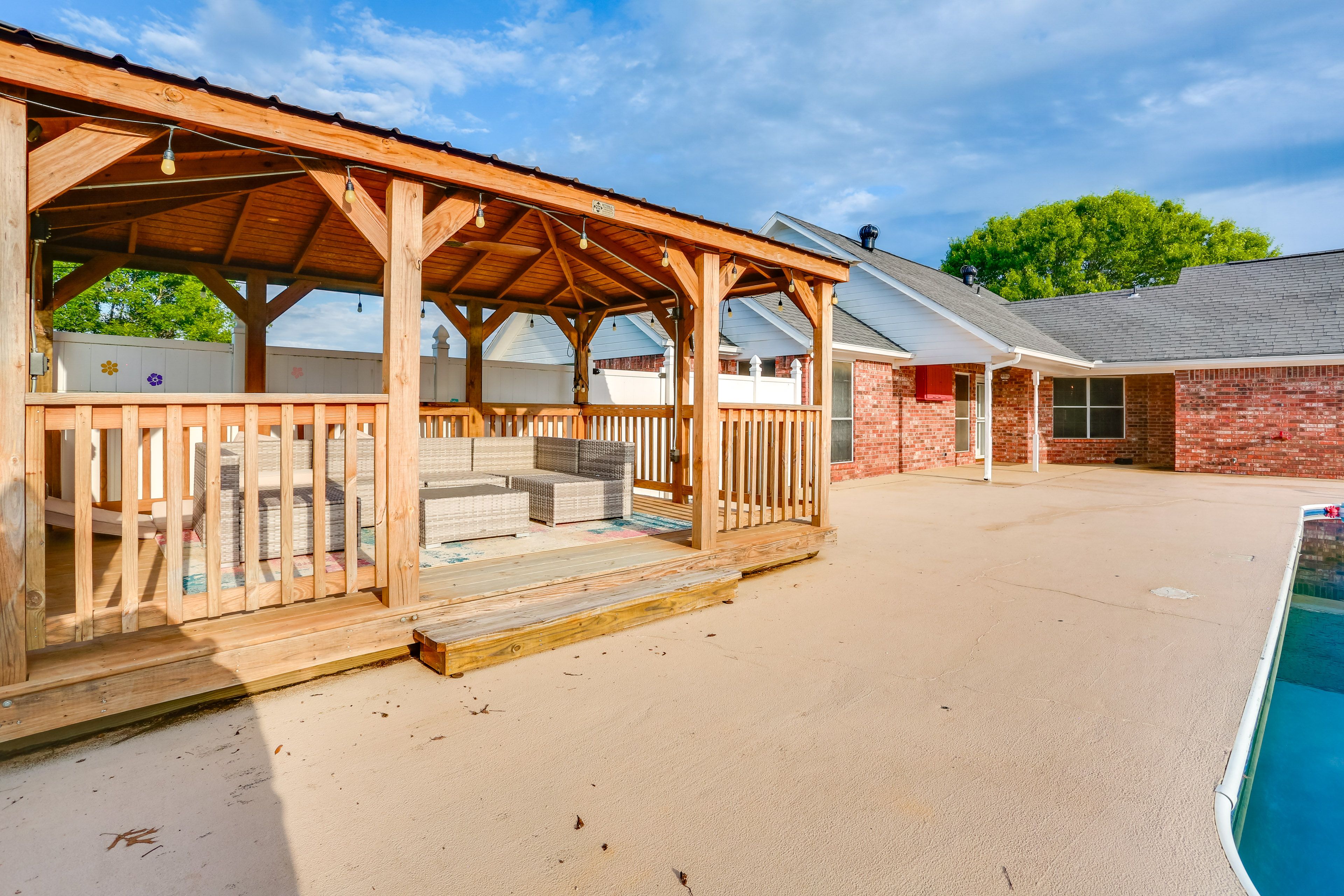 Furnished Gazebo