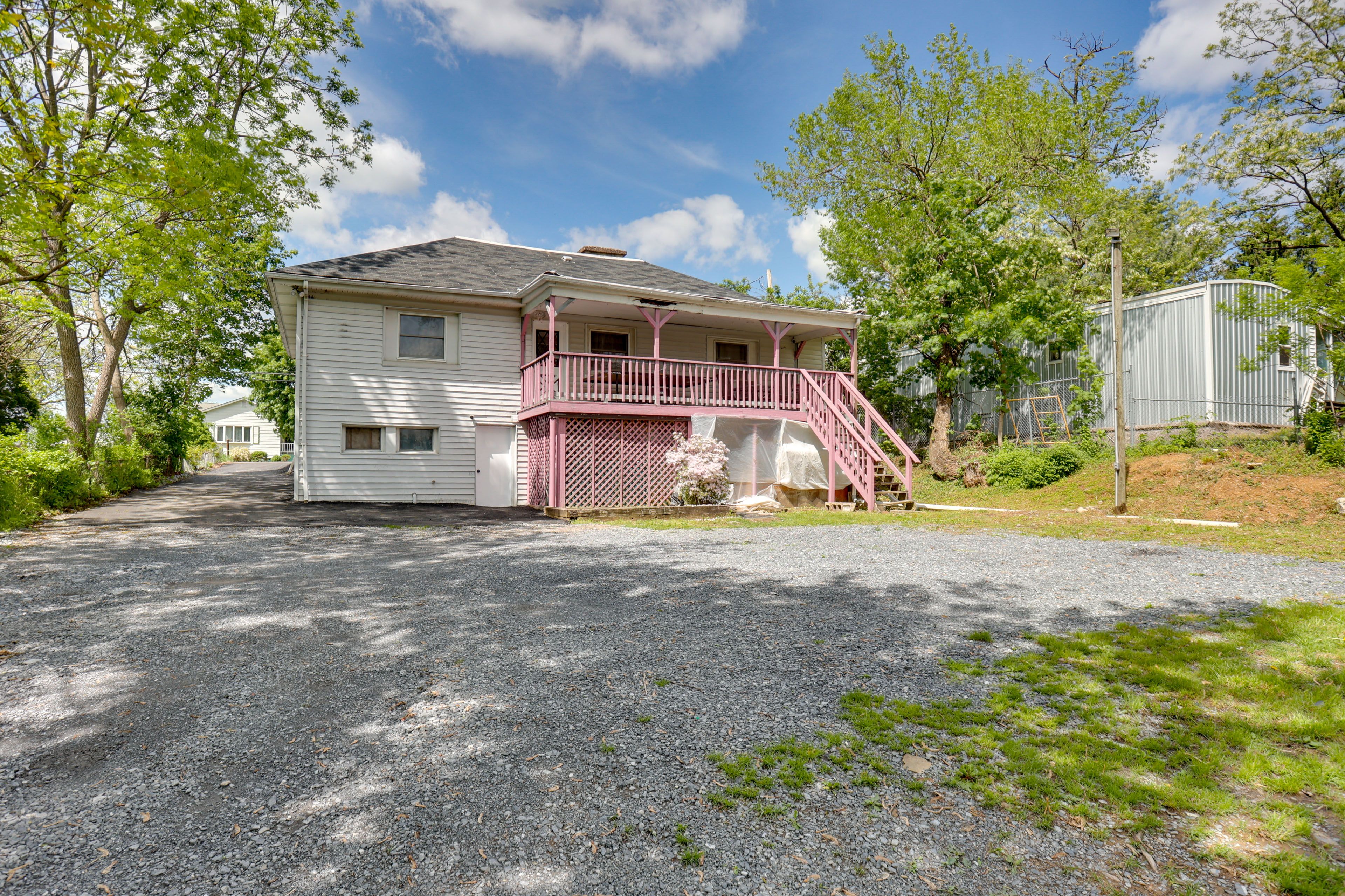 Harrisburg Vacation Rental | 1BR | 1BA | 1,000 Sq Ft | 1 Step to Enter