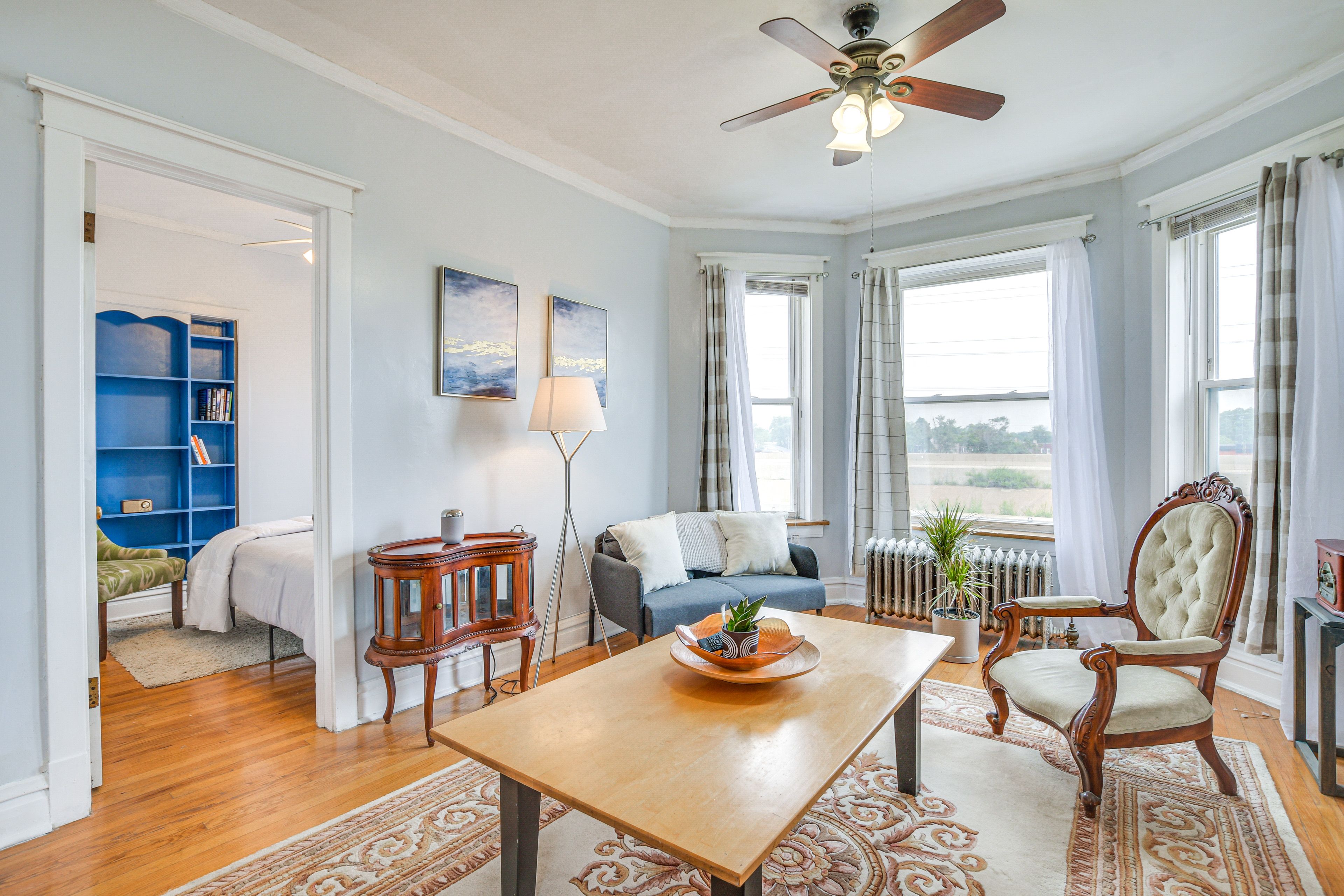 Living Room | Central Heating | Smart TV