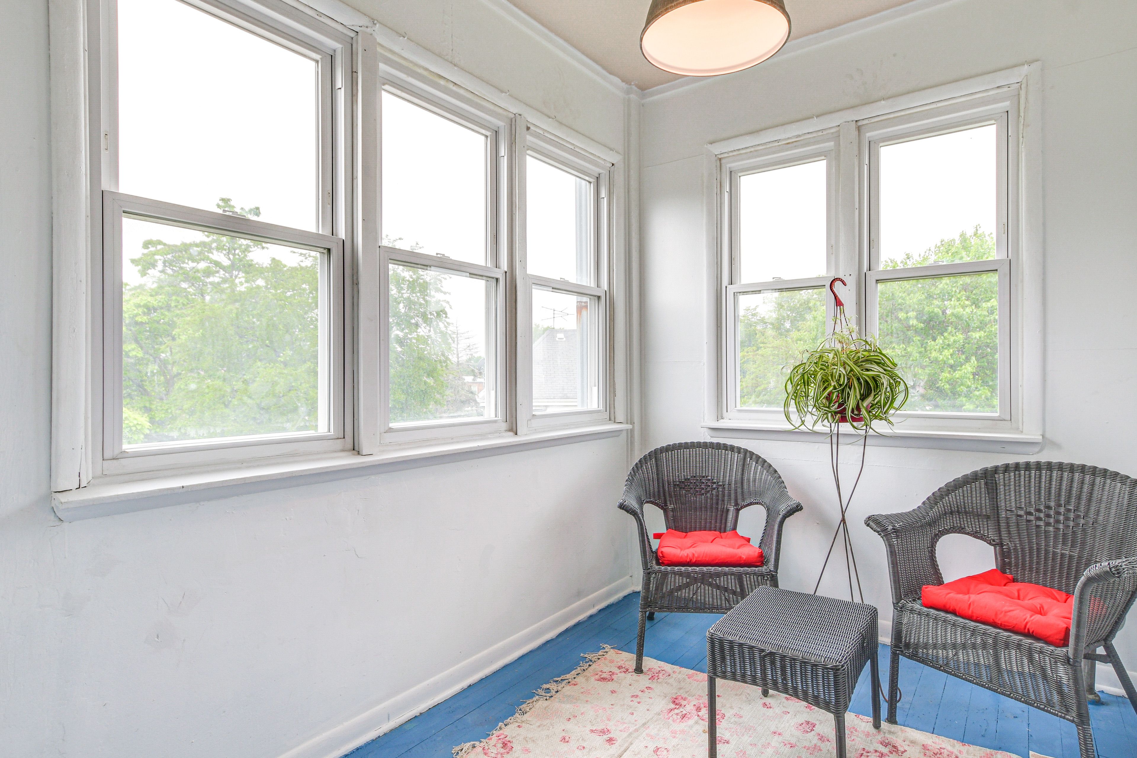 Sunroom | Single-Story Apartment | Seating