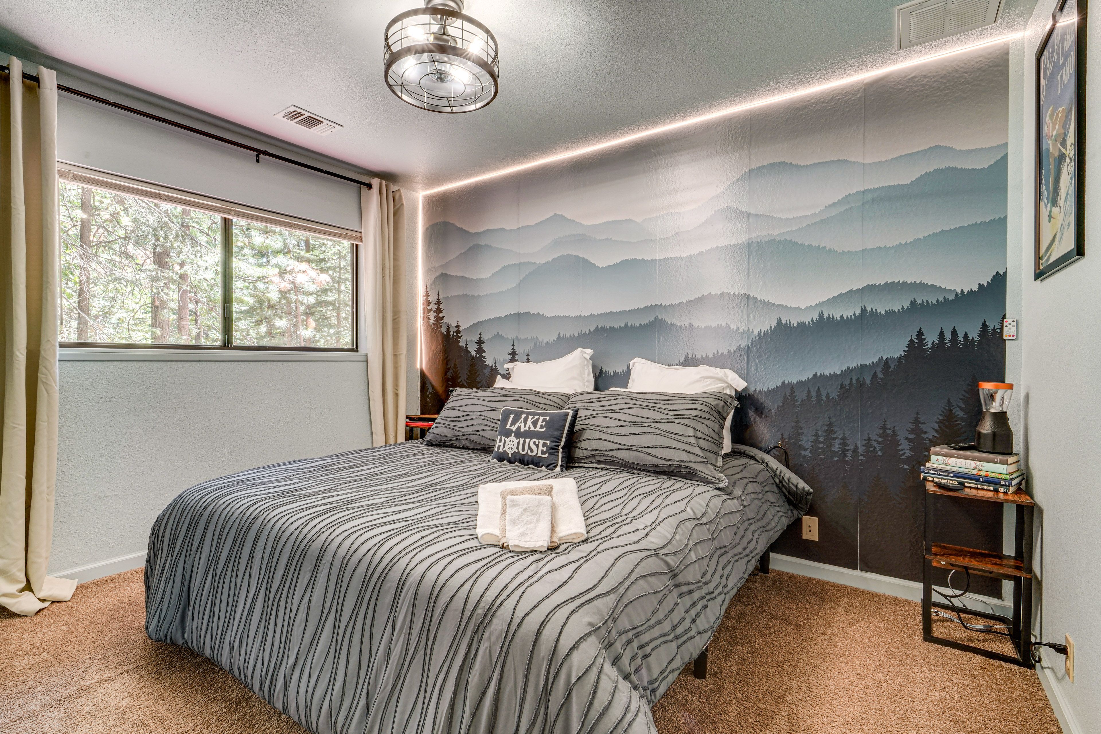 Bedroom 1 | King Bed