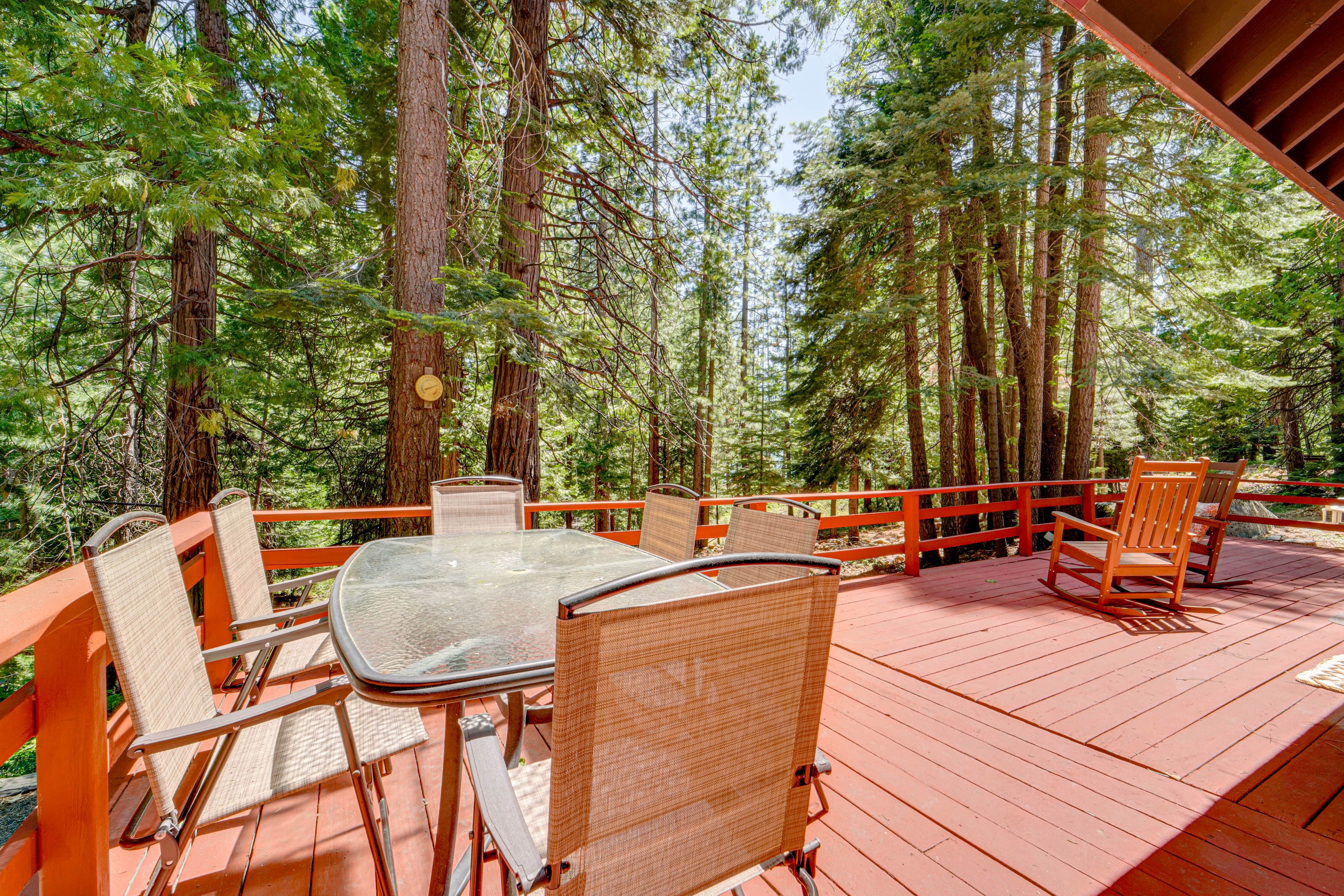 Emigrant Gap Vacation Rental | 2BR | 1BA | 936 Sq Ft | 3 Steps to Enter
