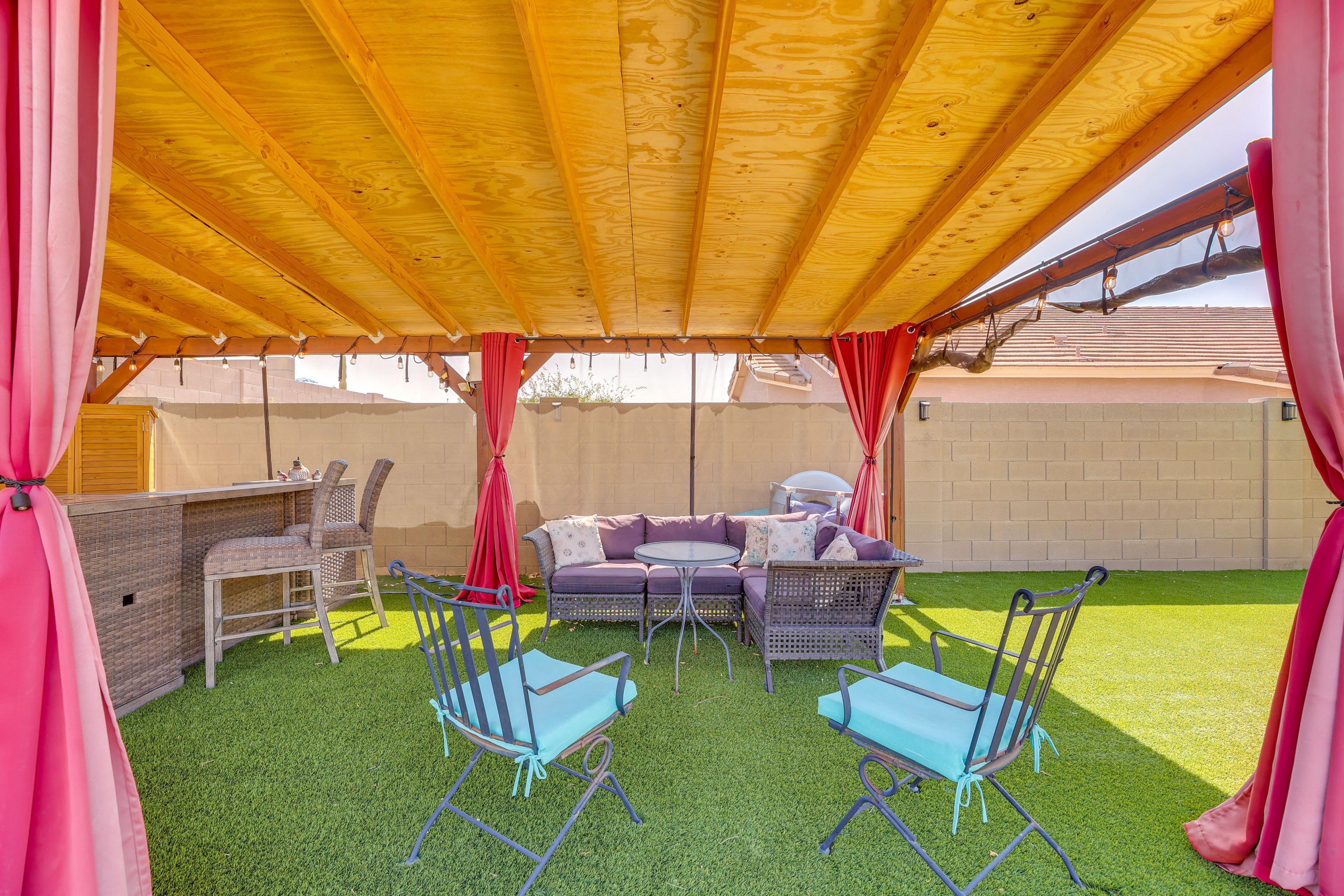 Cabana w/ Bar