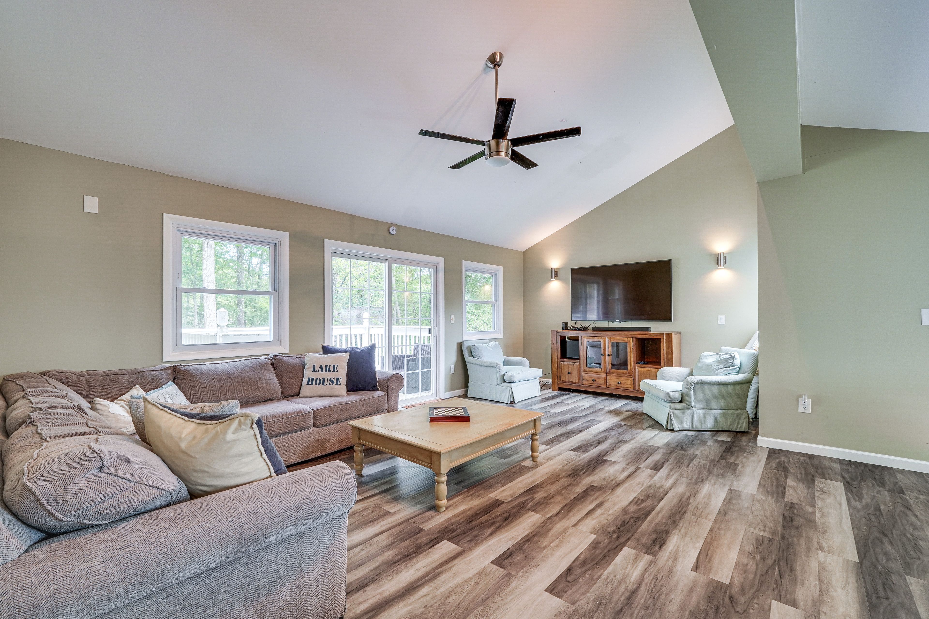 Loft | 2nd Floor | Smart TV | Central A/C & Heat