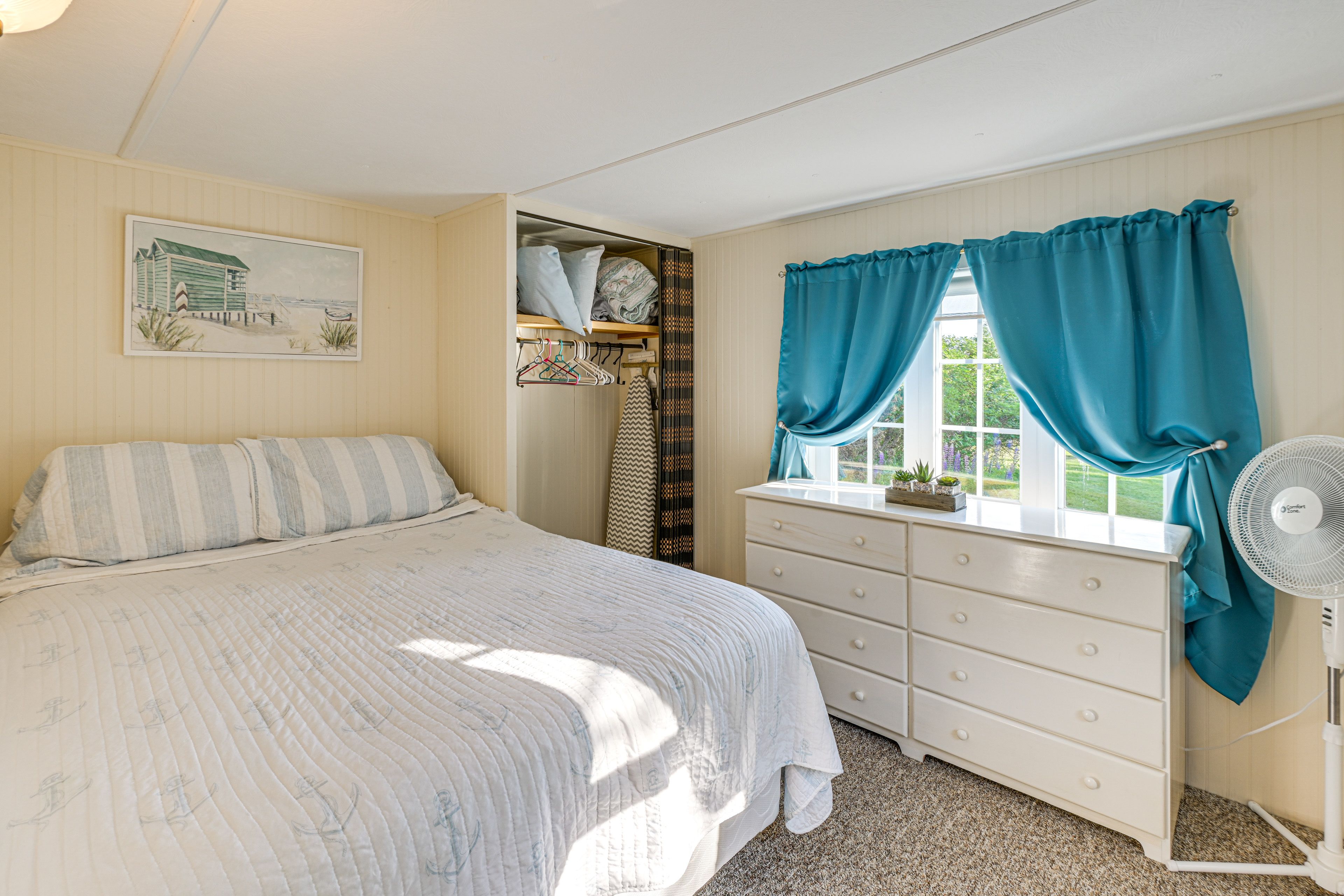 Bedroom 1 | Queen Bed | Linens Provided