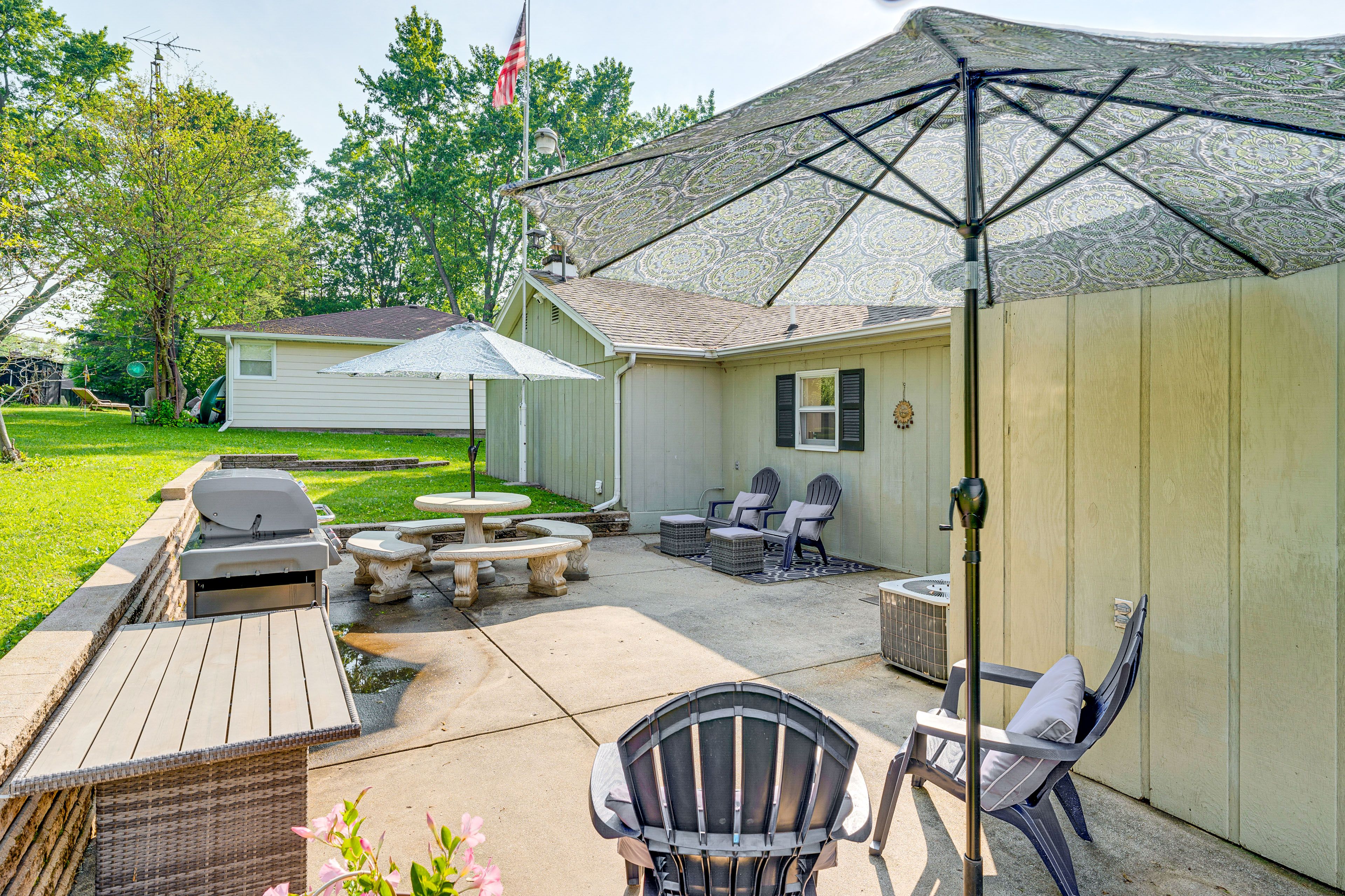 Patio w/ Seating & Dining Table | Grill