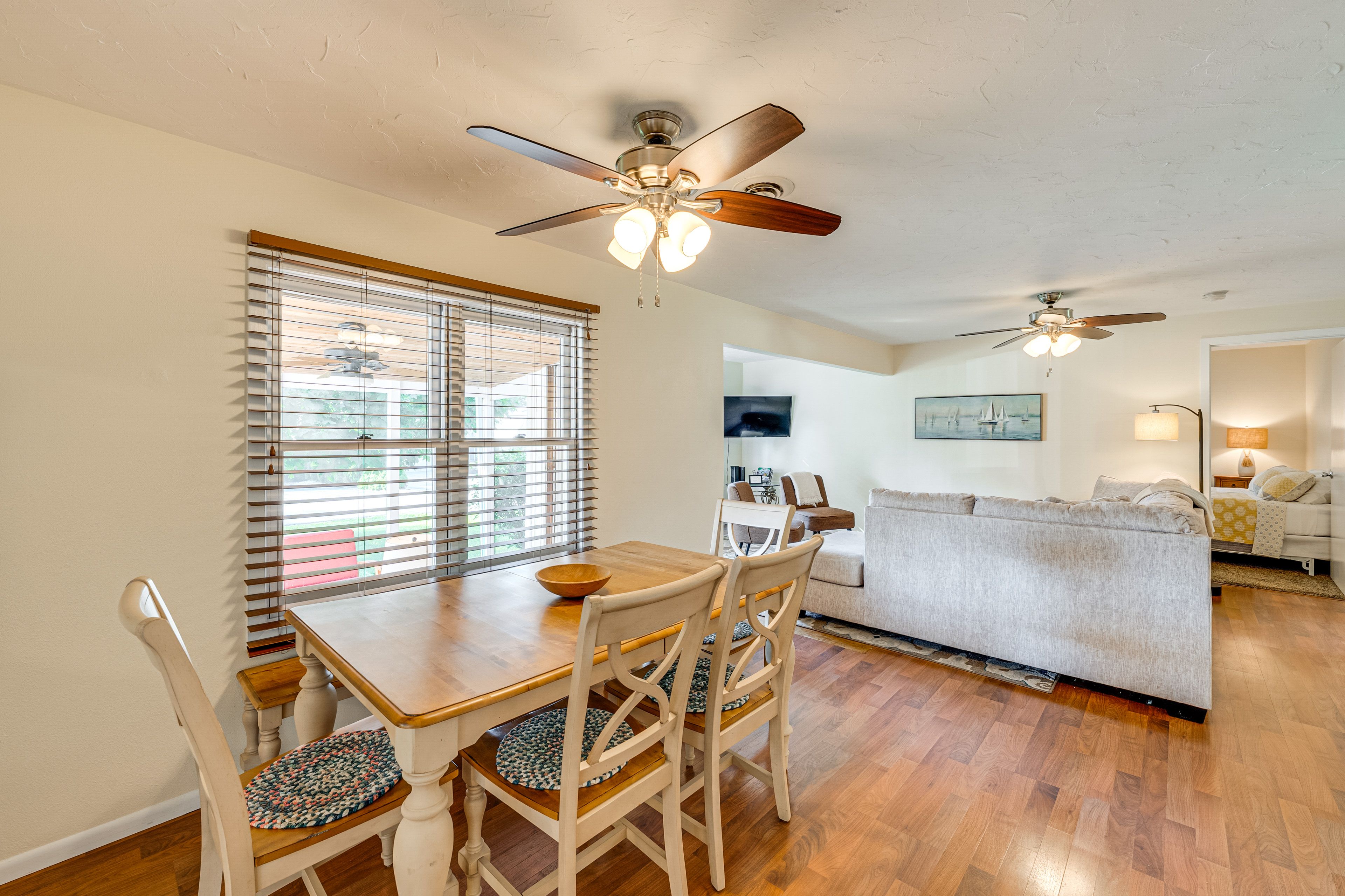Dining Area | Dishware/Flatware