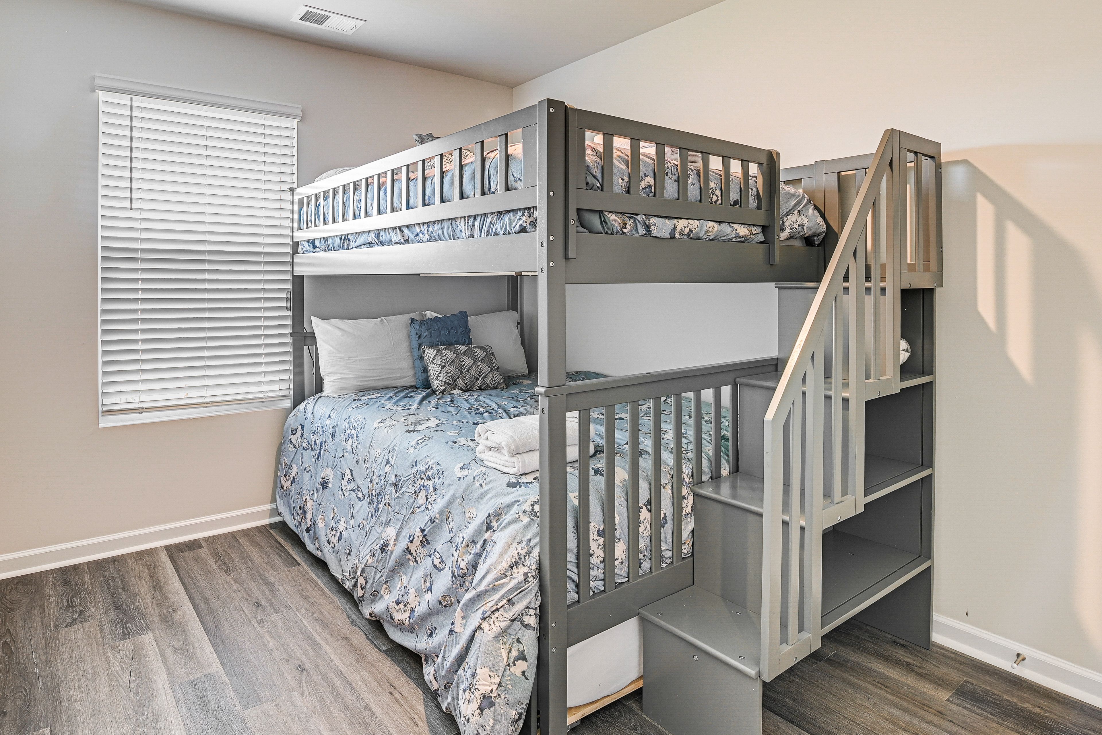 Bedroom 3 | Twin/Full Bunk Bed w/ Full Trundle | 2nd Floor