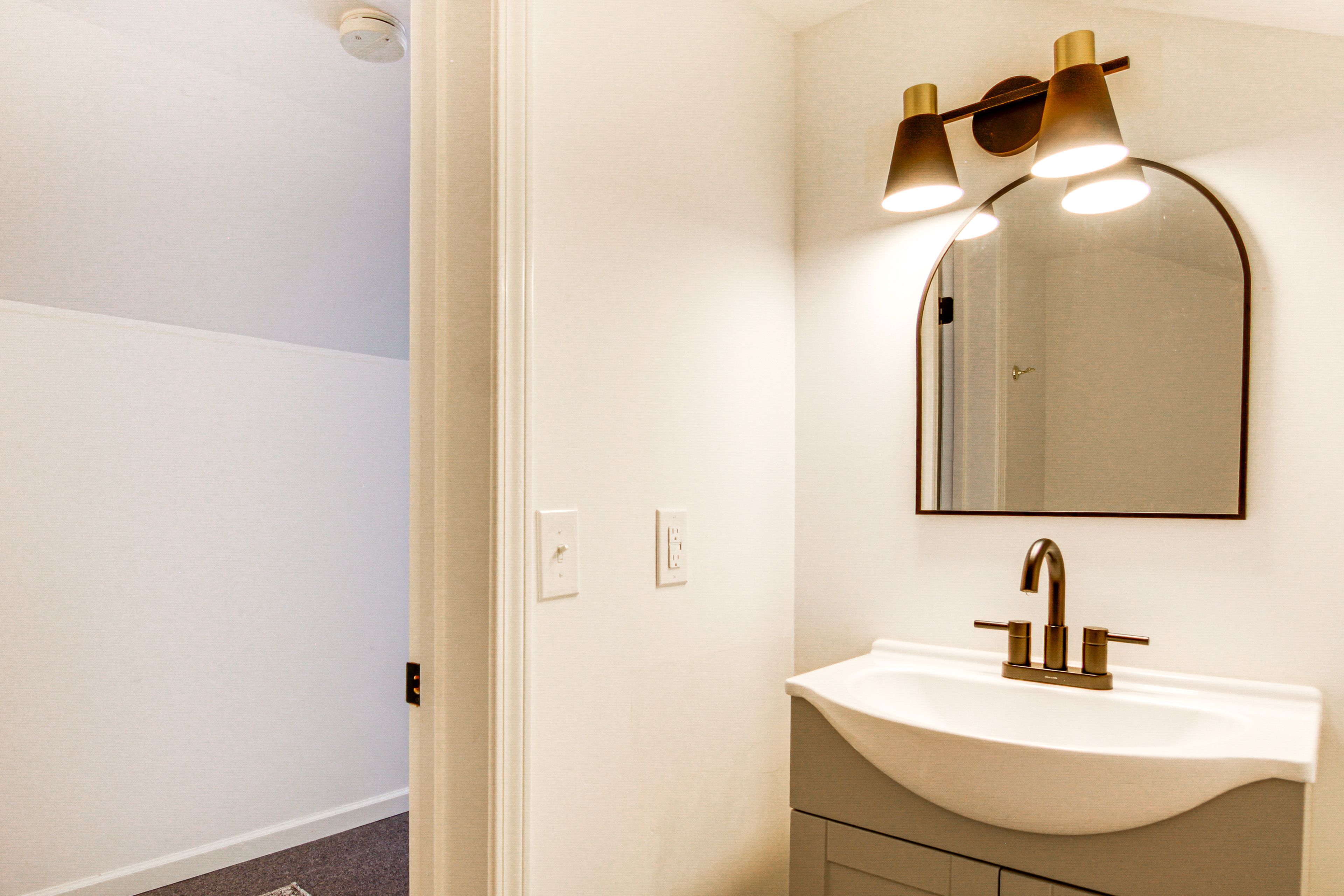 Half Bathroom | Main Floor