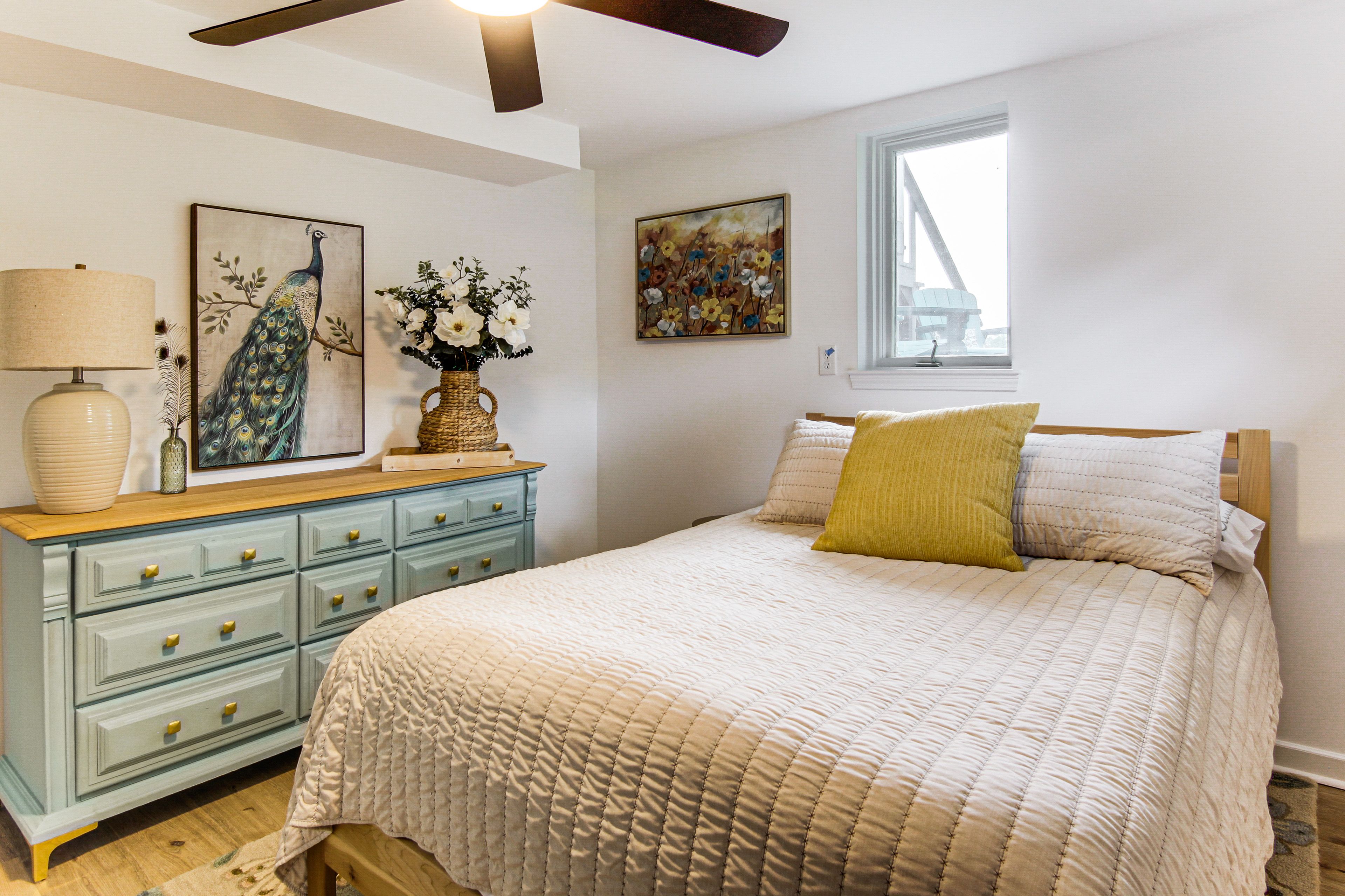 Bedroom 4 | Ground Floor | Queen Bed