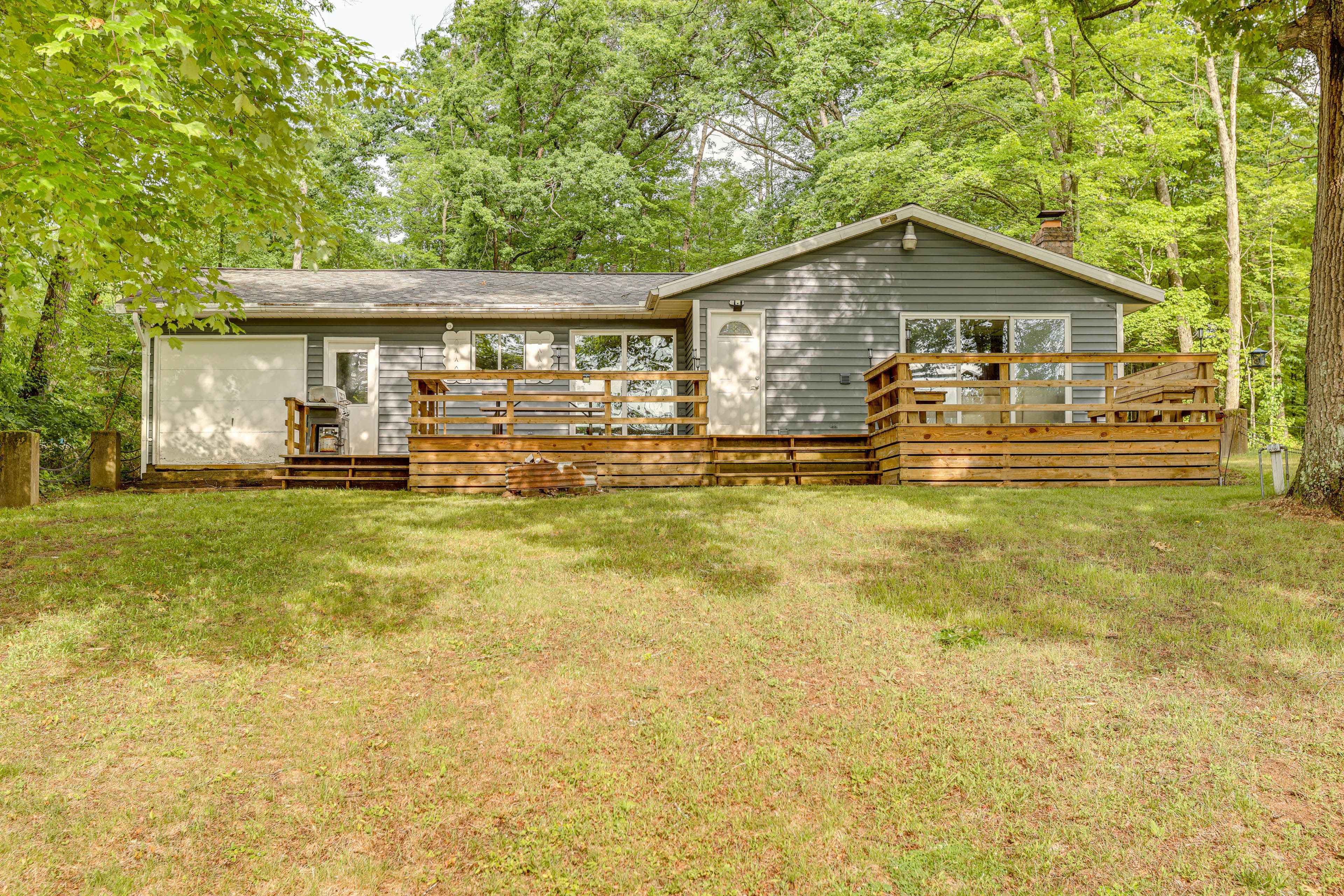 Exterior | Furnished Deck | Waterfront Yard | Lake Access