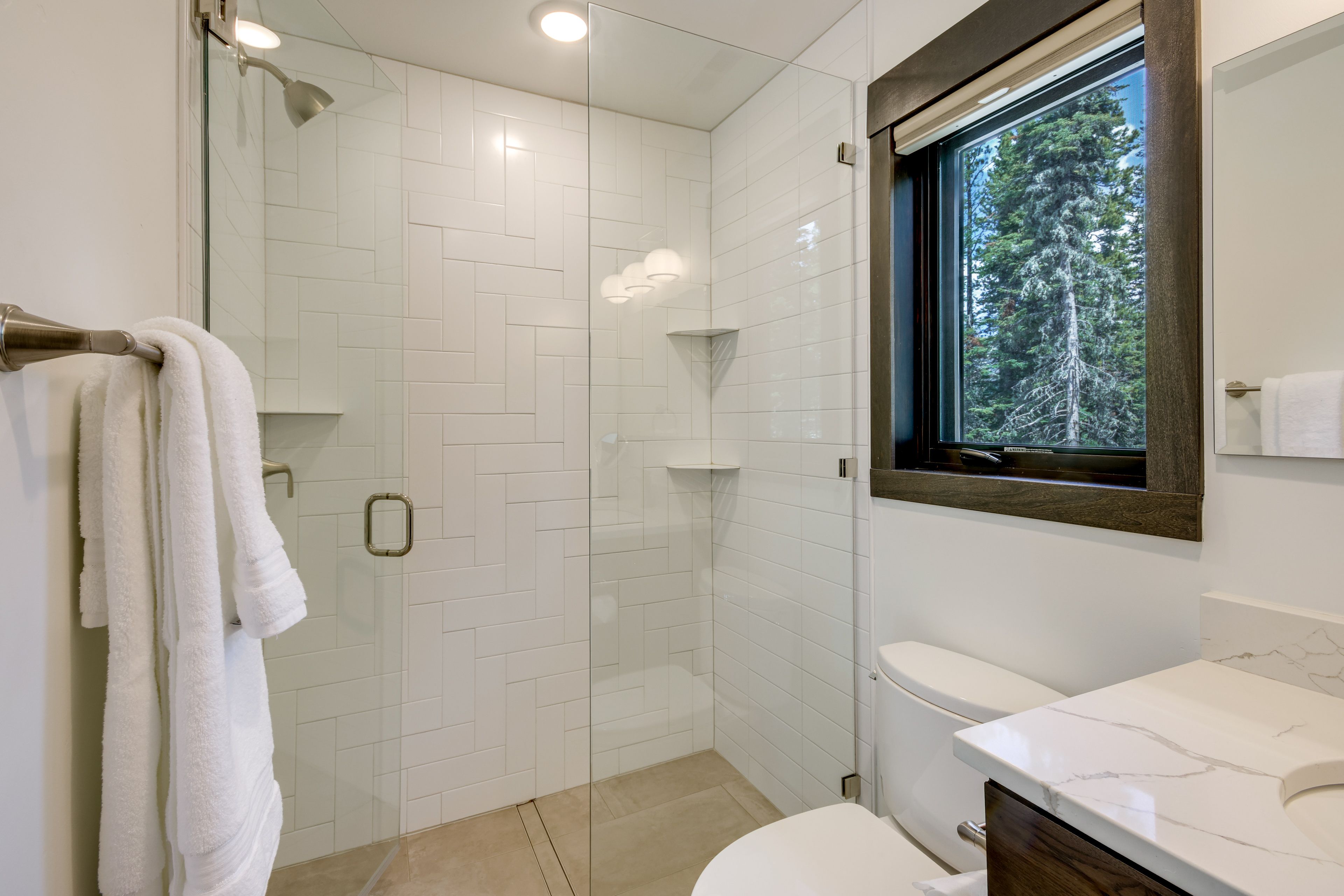 En-Suite Bathroom | Top Floor