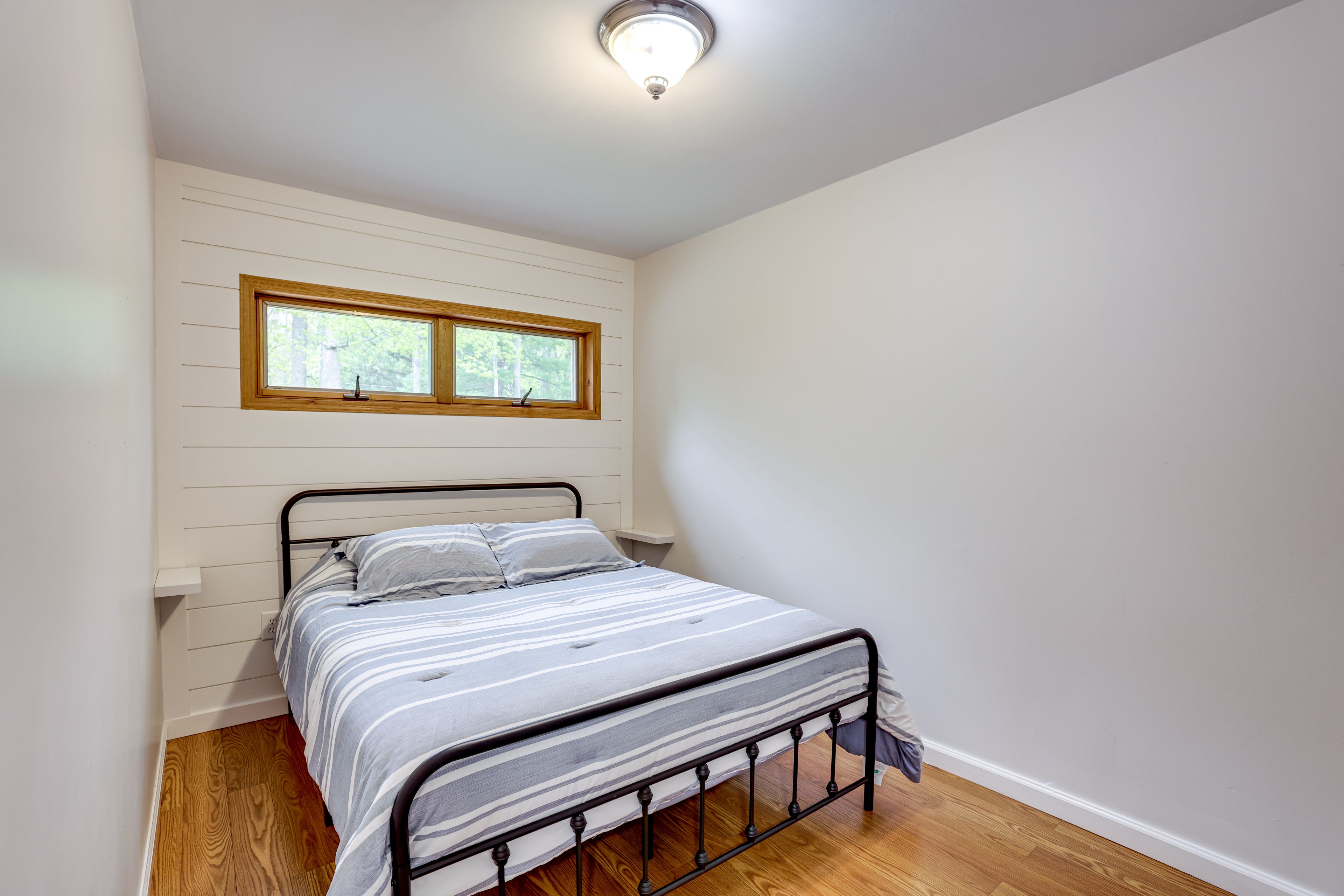 Bedroom 2 | Queen Bed | Linens Provided