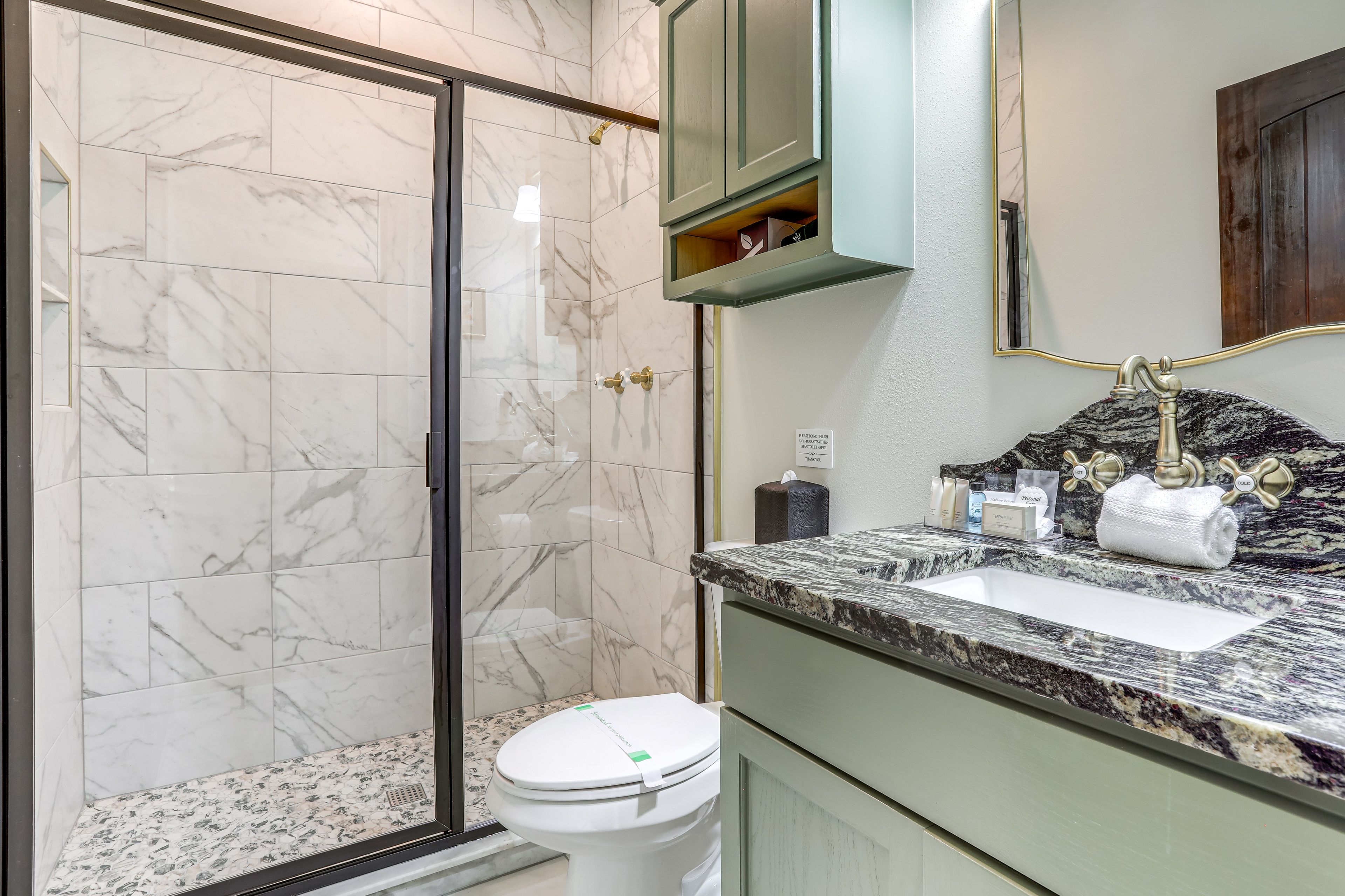 Full Bathroom