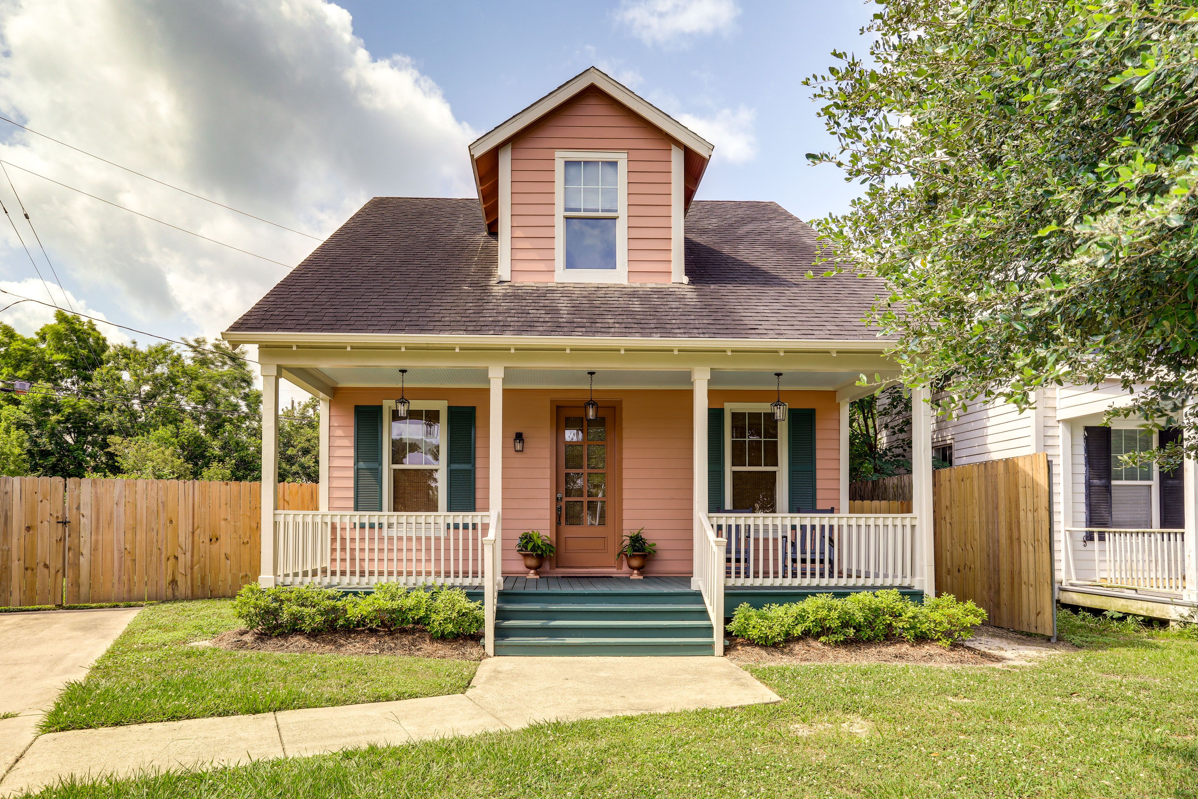 Property Exterior | Single-Story Home | Keyless Entry