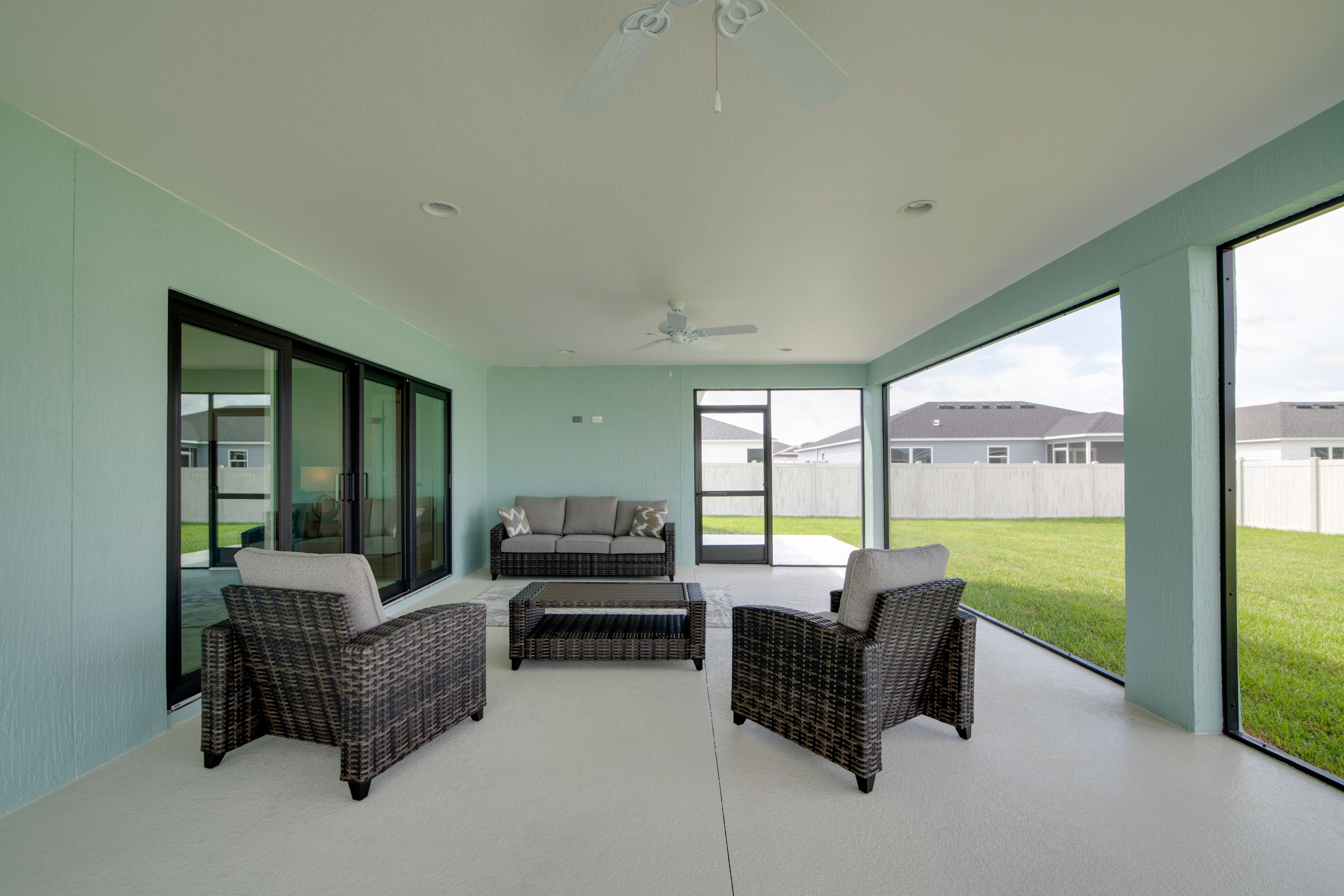 Lanai | Outdoor Lounge Seating
