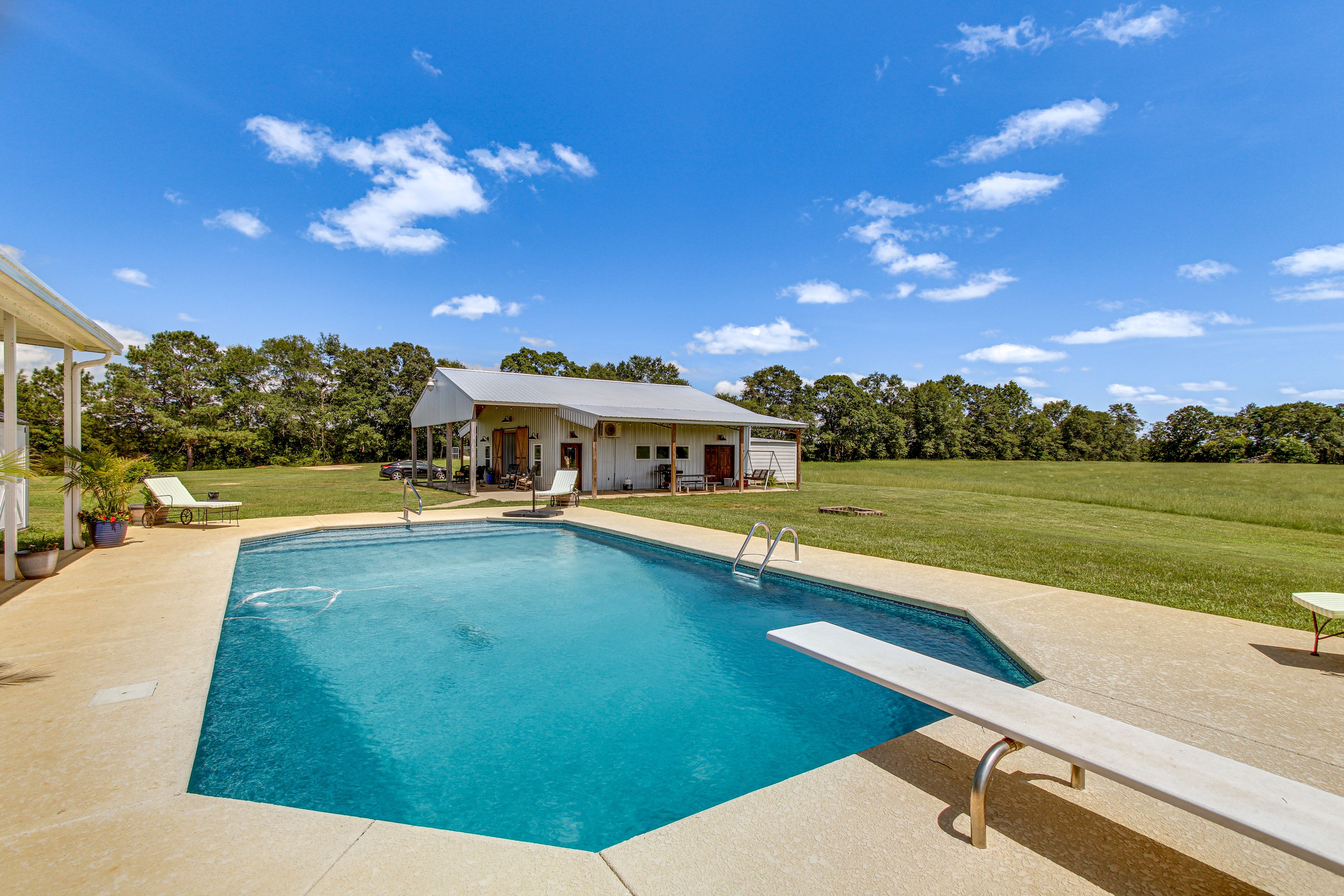 Kinston Vacation Rental | 1BR | 1BA | Step-Free Entry | 1,728 Sq Ft