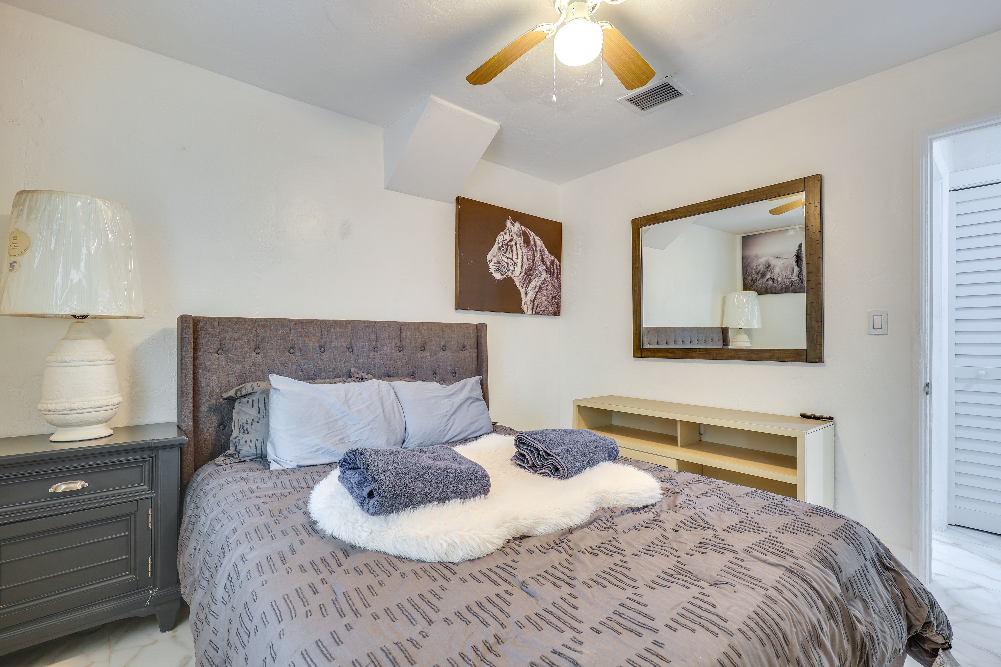 Bedroom 1 | Queen Bed | Linens Provided