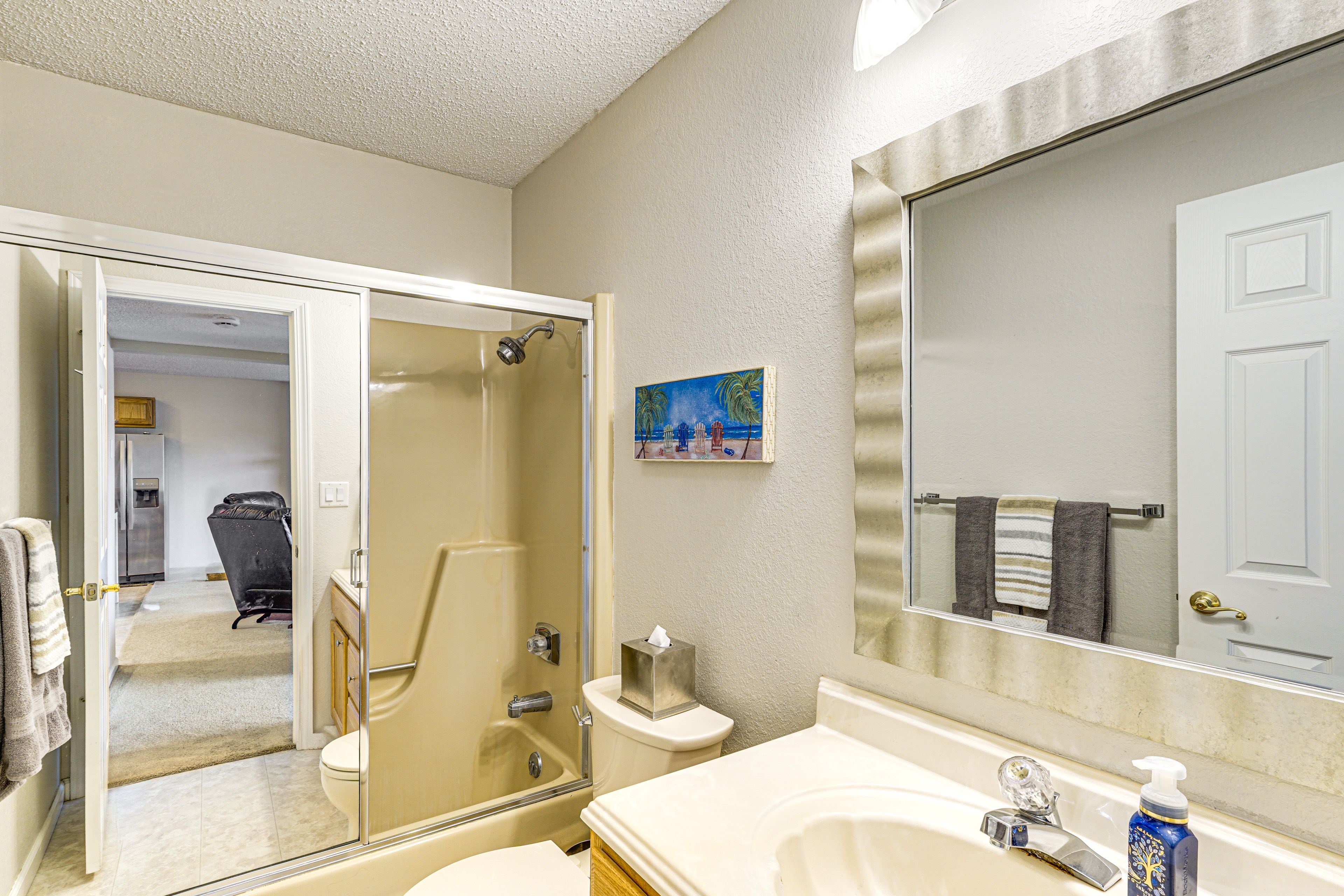 Bathroom | Towels Provided
