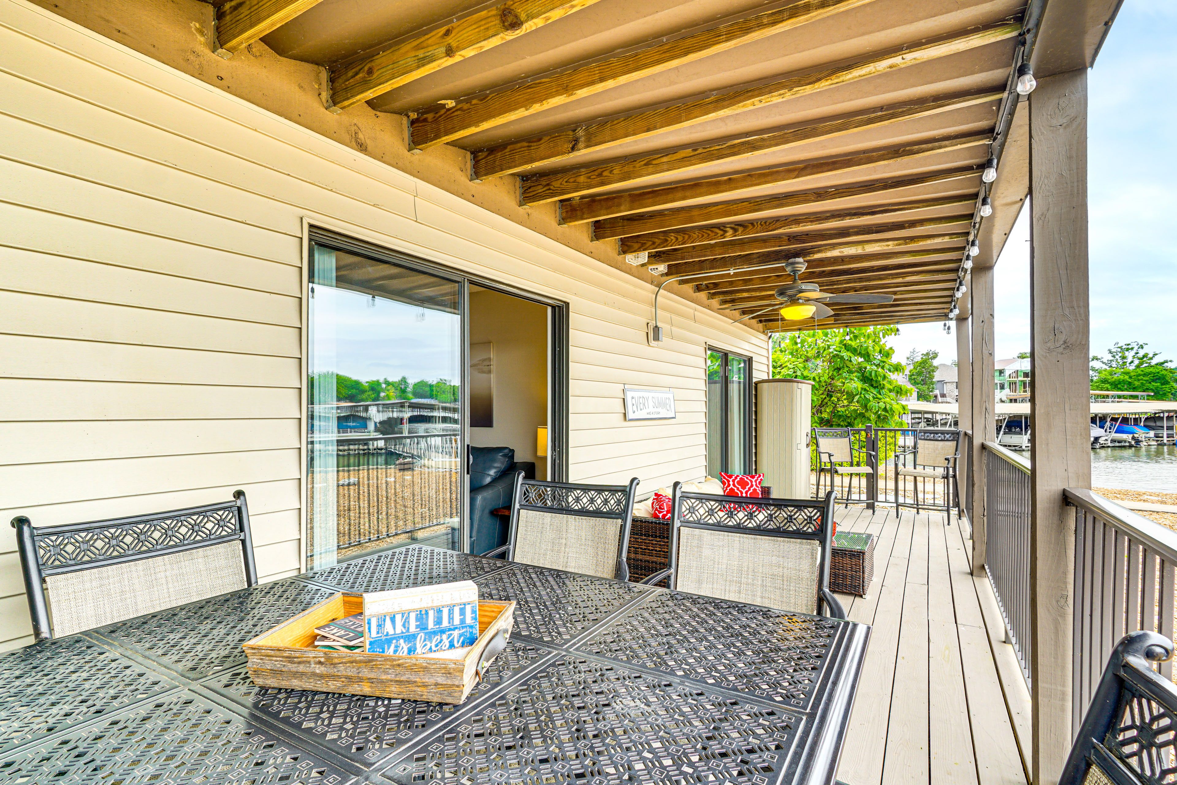 Covered Patio | Lake View