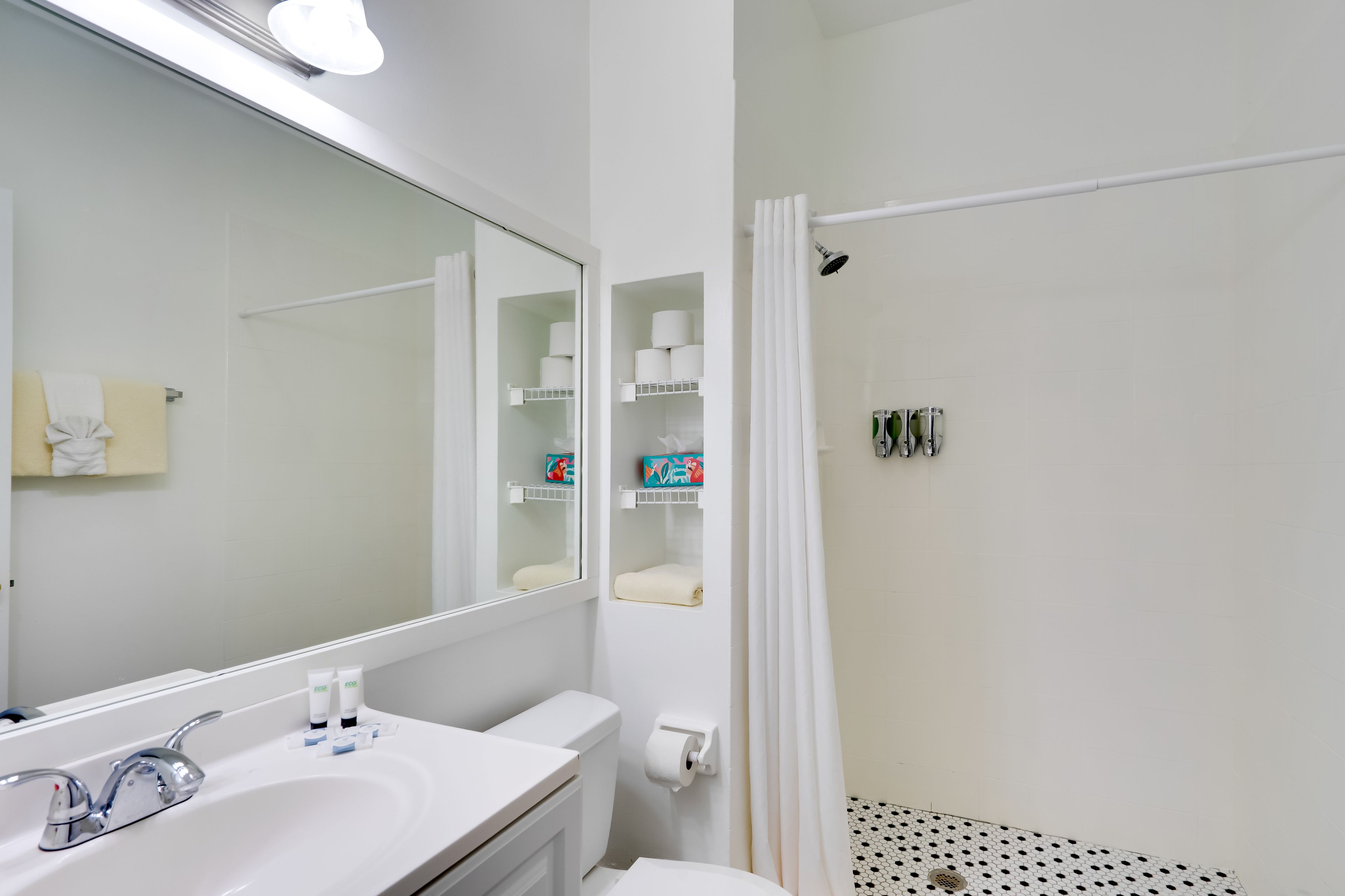 Full Bathroom