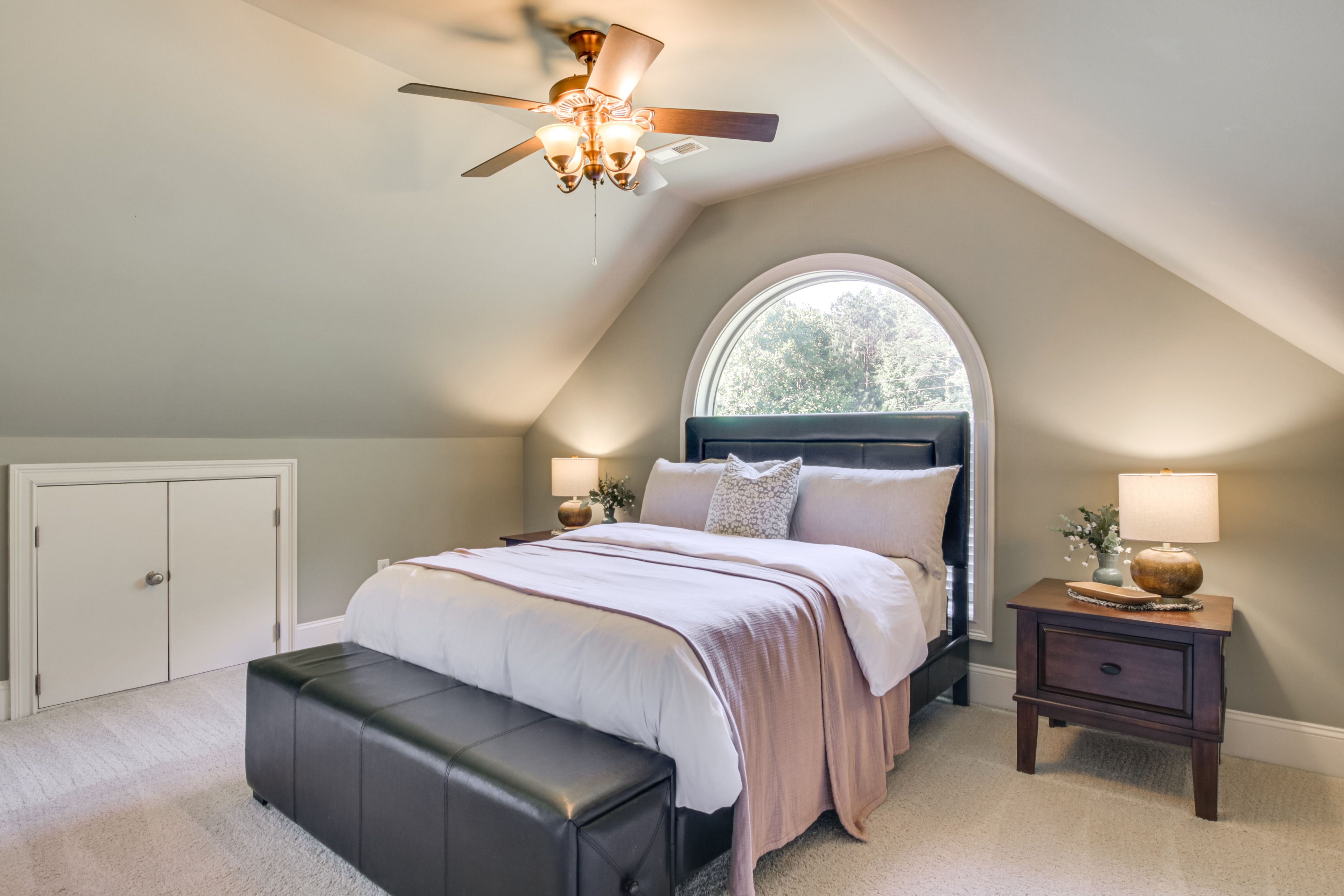 Bedroom 5 | 3rd Floor | Queen Bed