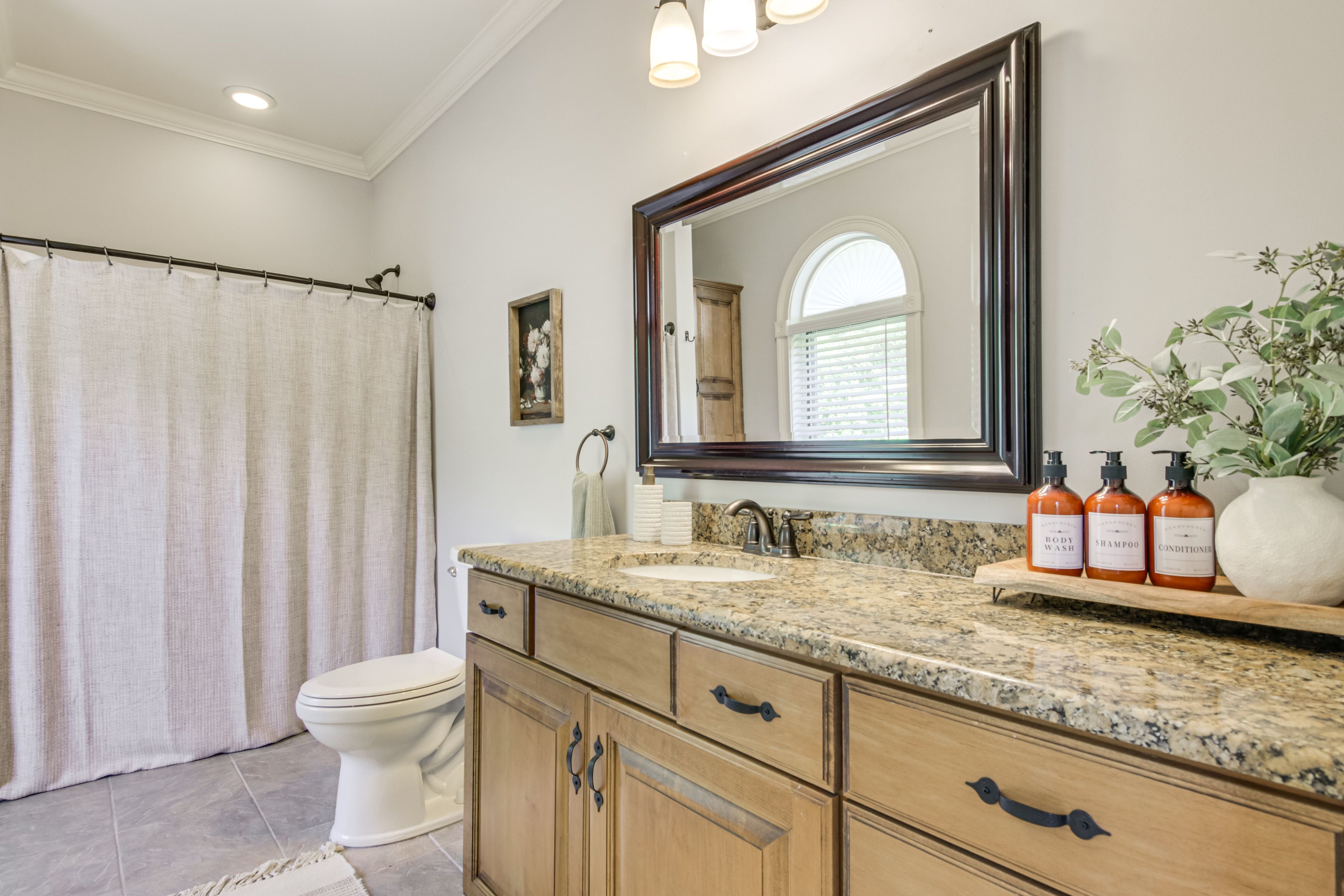 En-Suite Bathroom | 2nd Floor