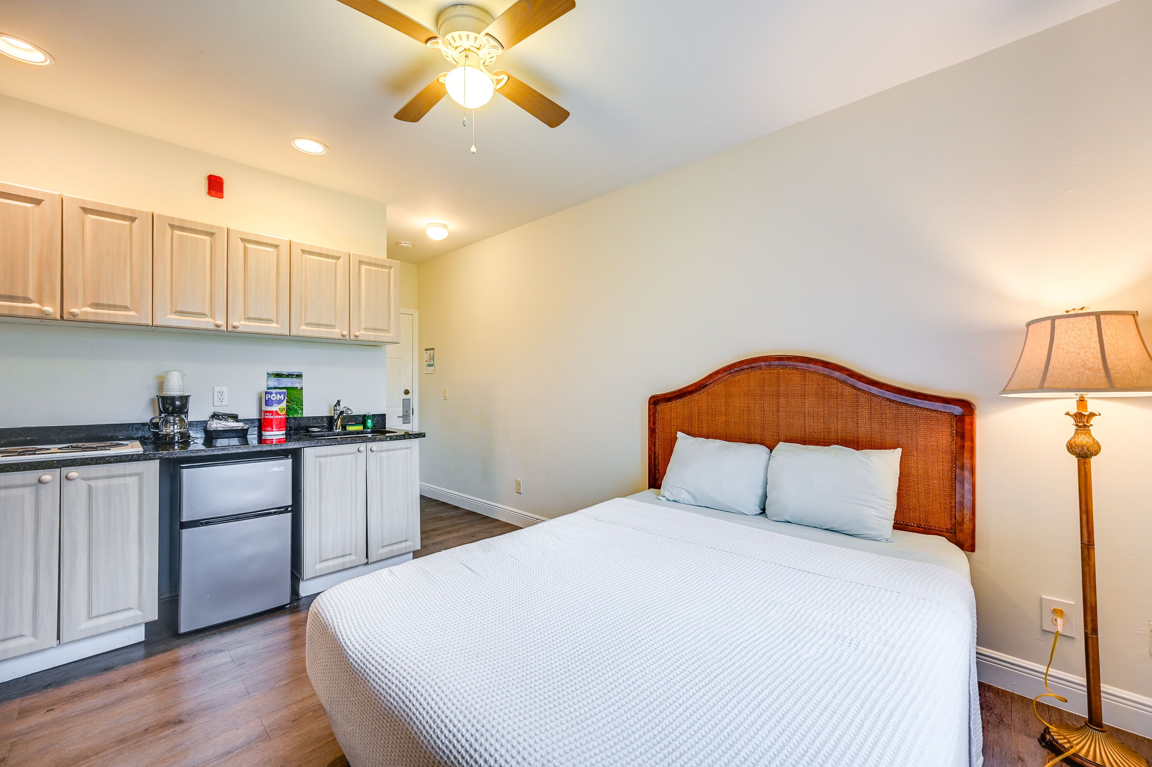 Studio | 2 Queen Beds