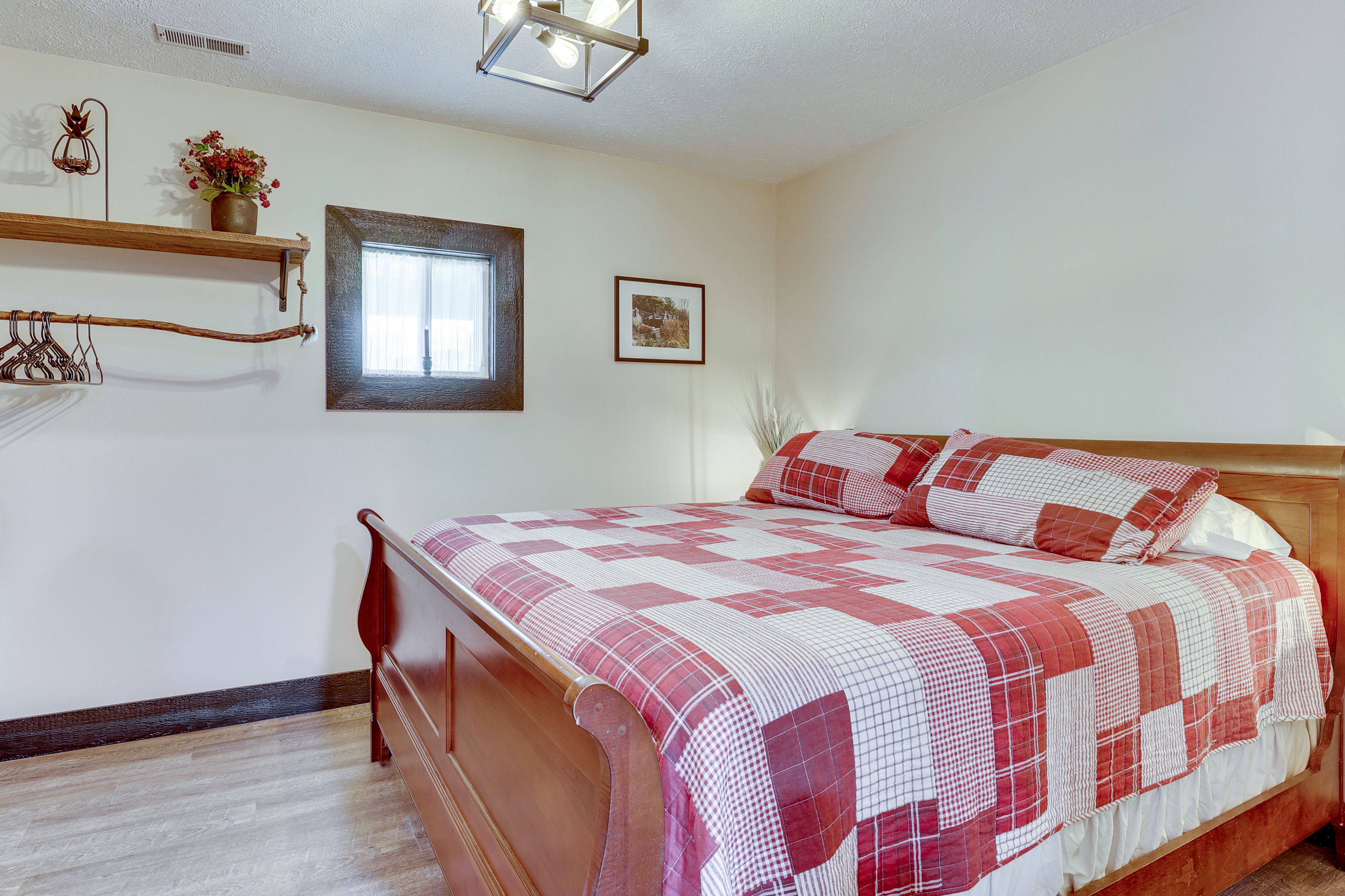 Bedroom 1 | King Bed | Linens Provided