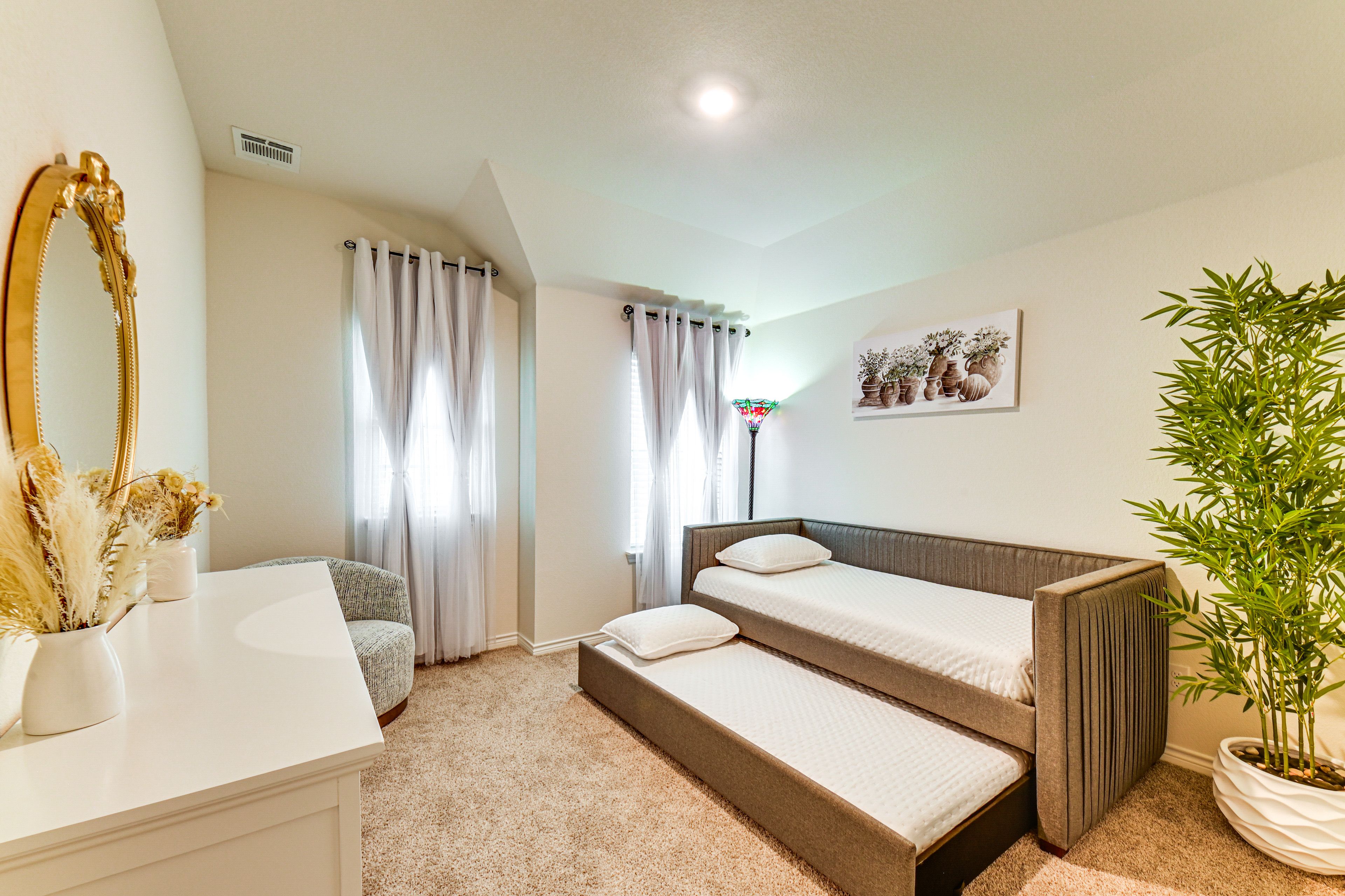 Bedroom 3 | 2nd Floor | Twin Daybed w/ Twin Trundle