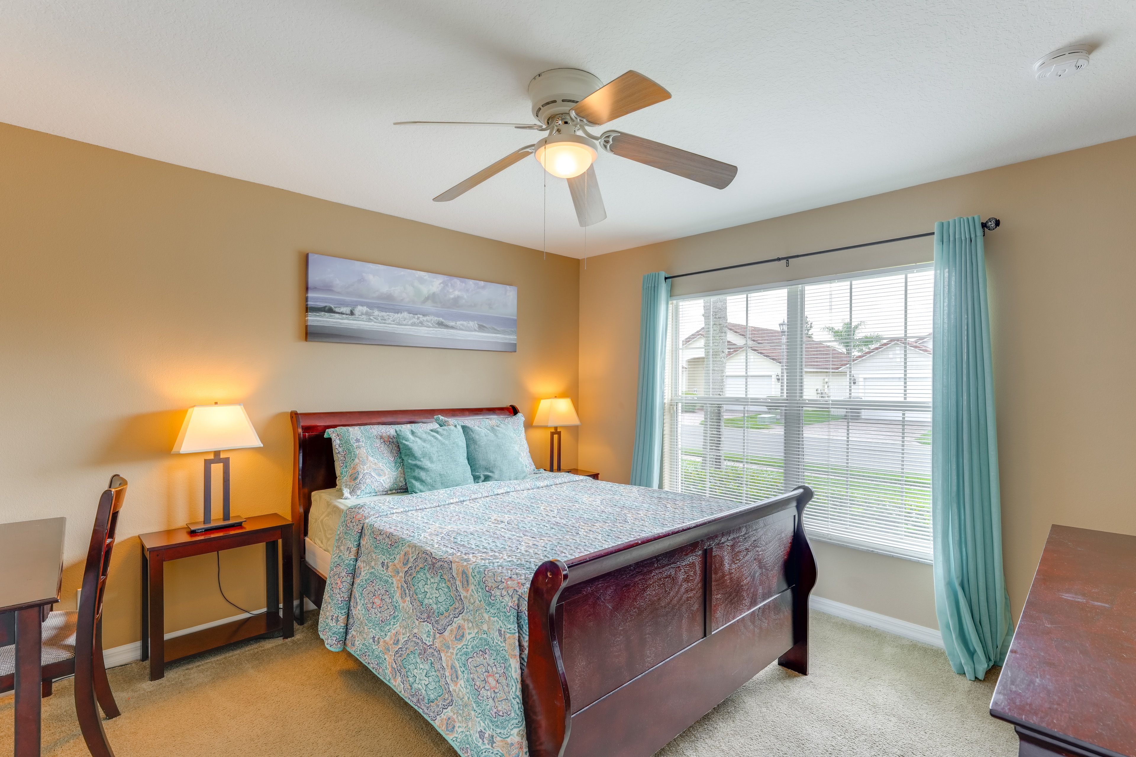Bedroom 2 | Queen Bed | Smart TV