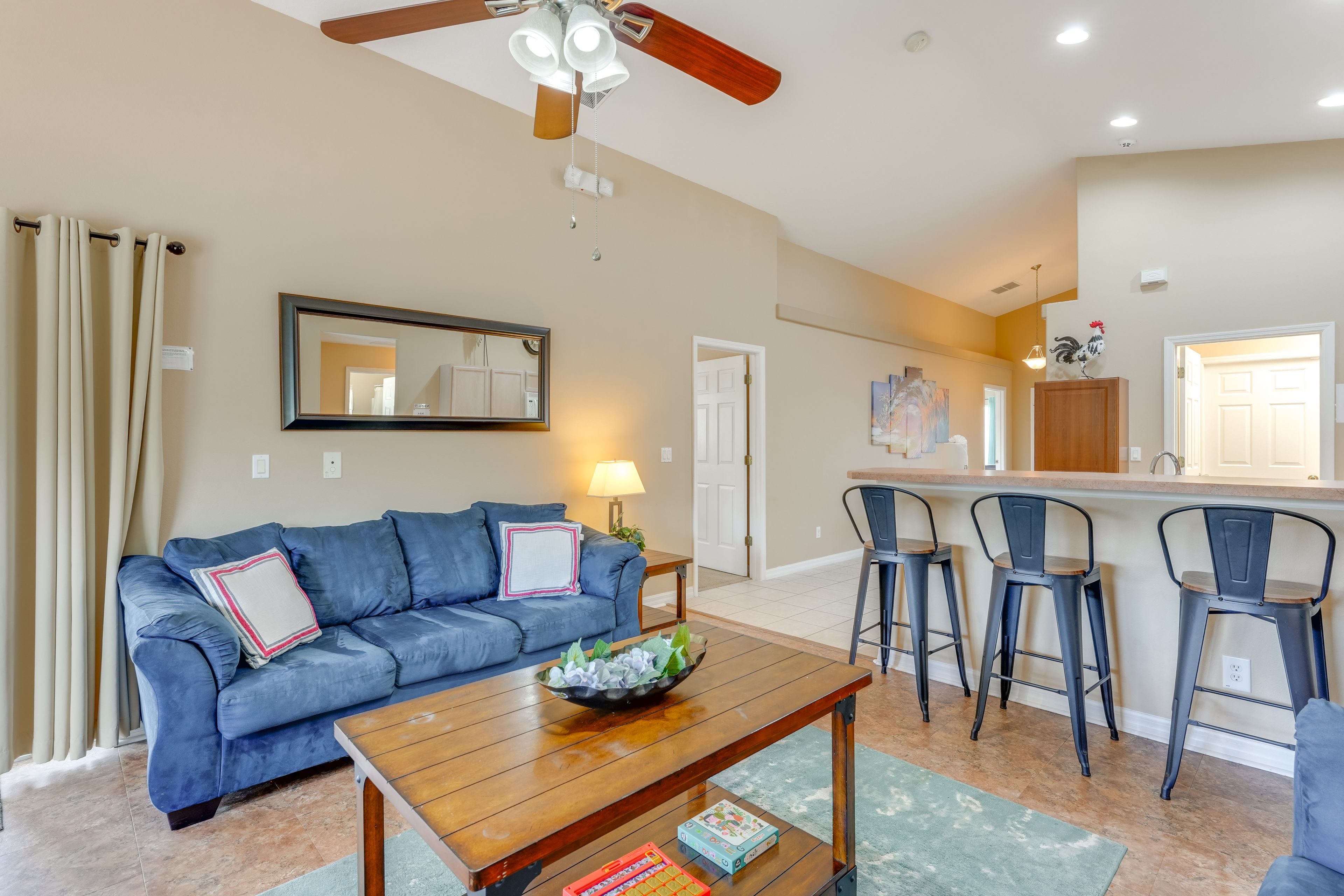 Living Space | Central A/C & Heating | Free WiFi