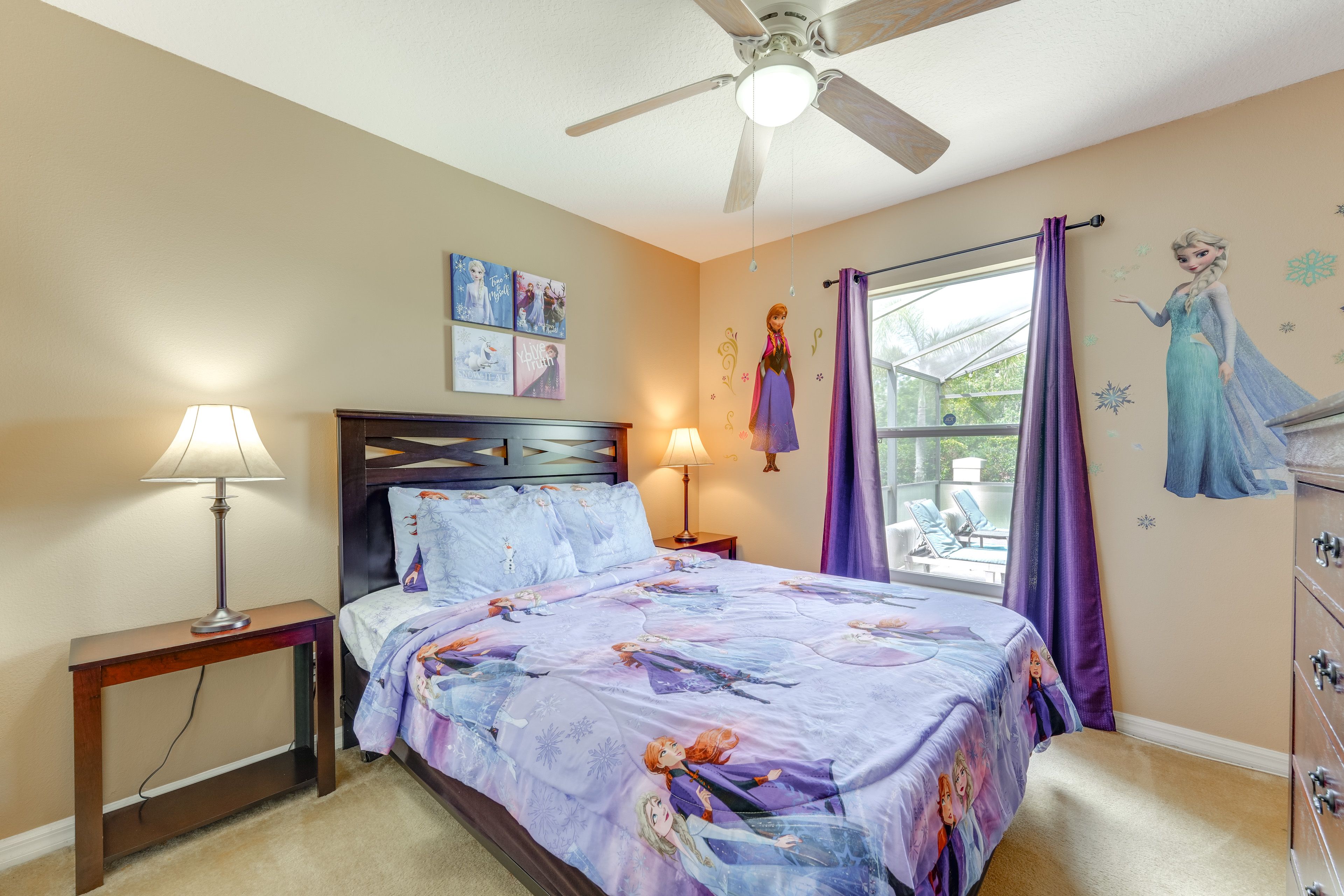 Bedroom 3 | Queen Bed | Smart TV