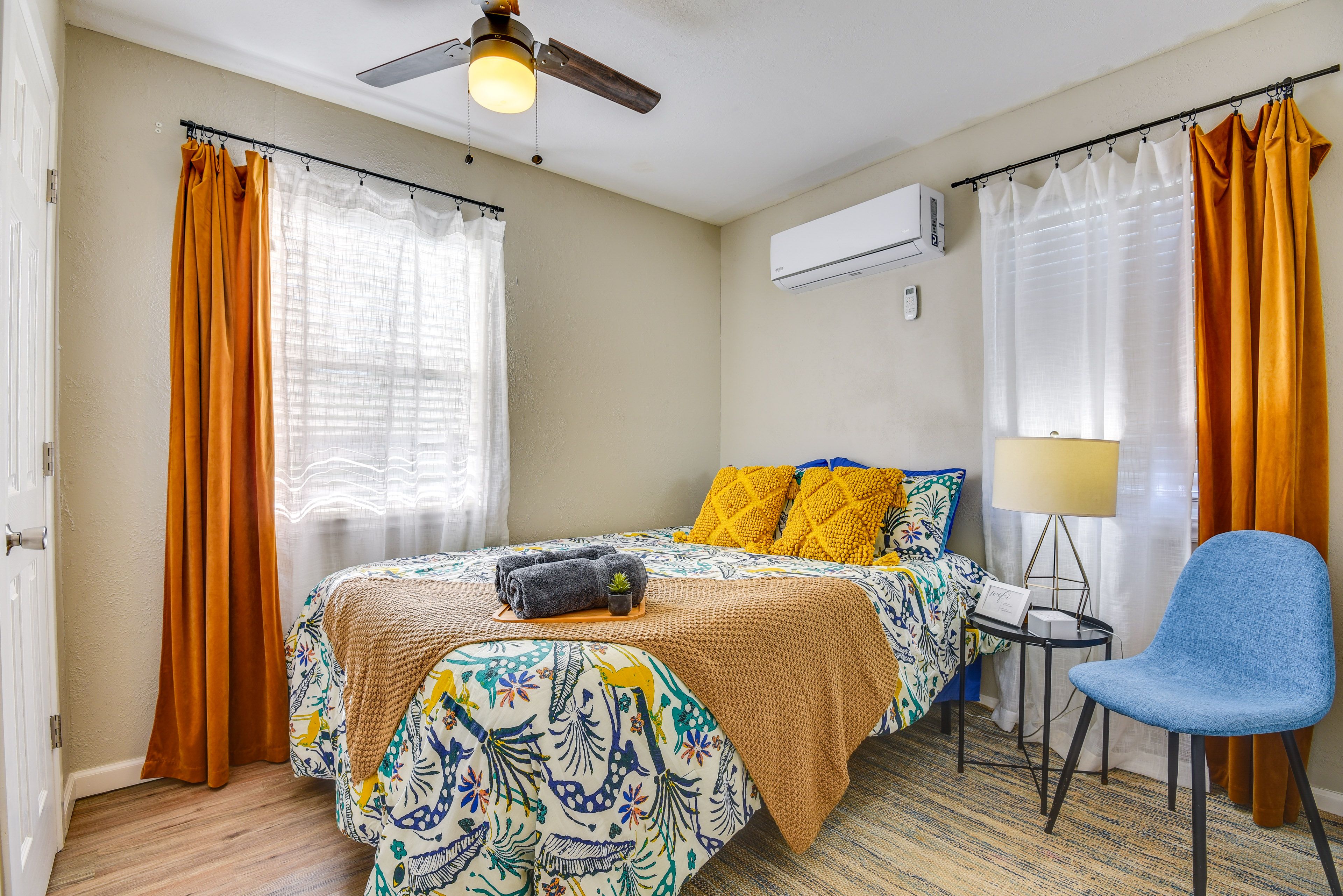 Bedroom 2 | Queen Bed
