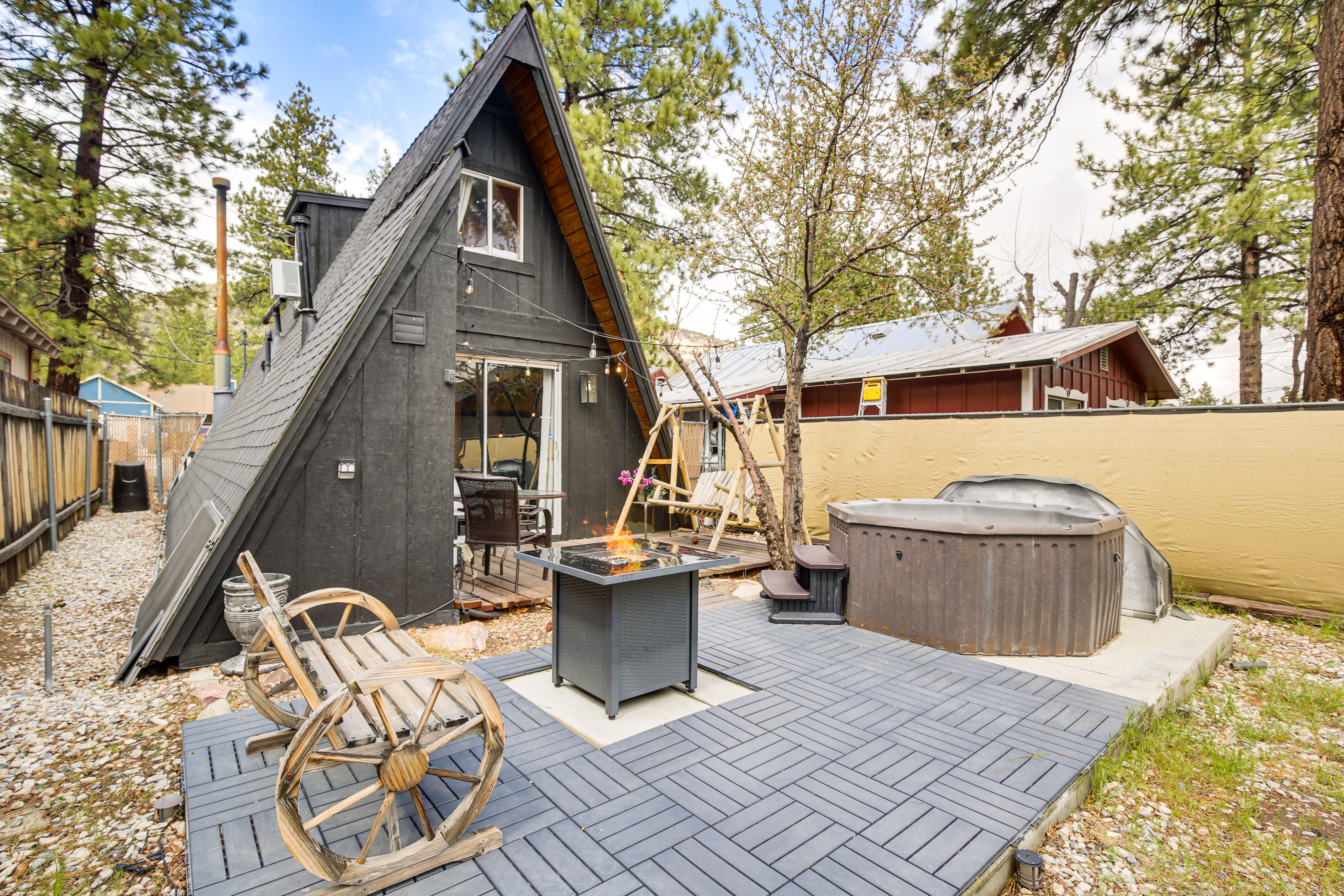 Patio | Fire Pit | Hot Tub