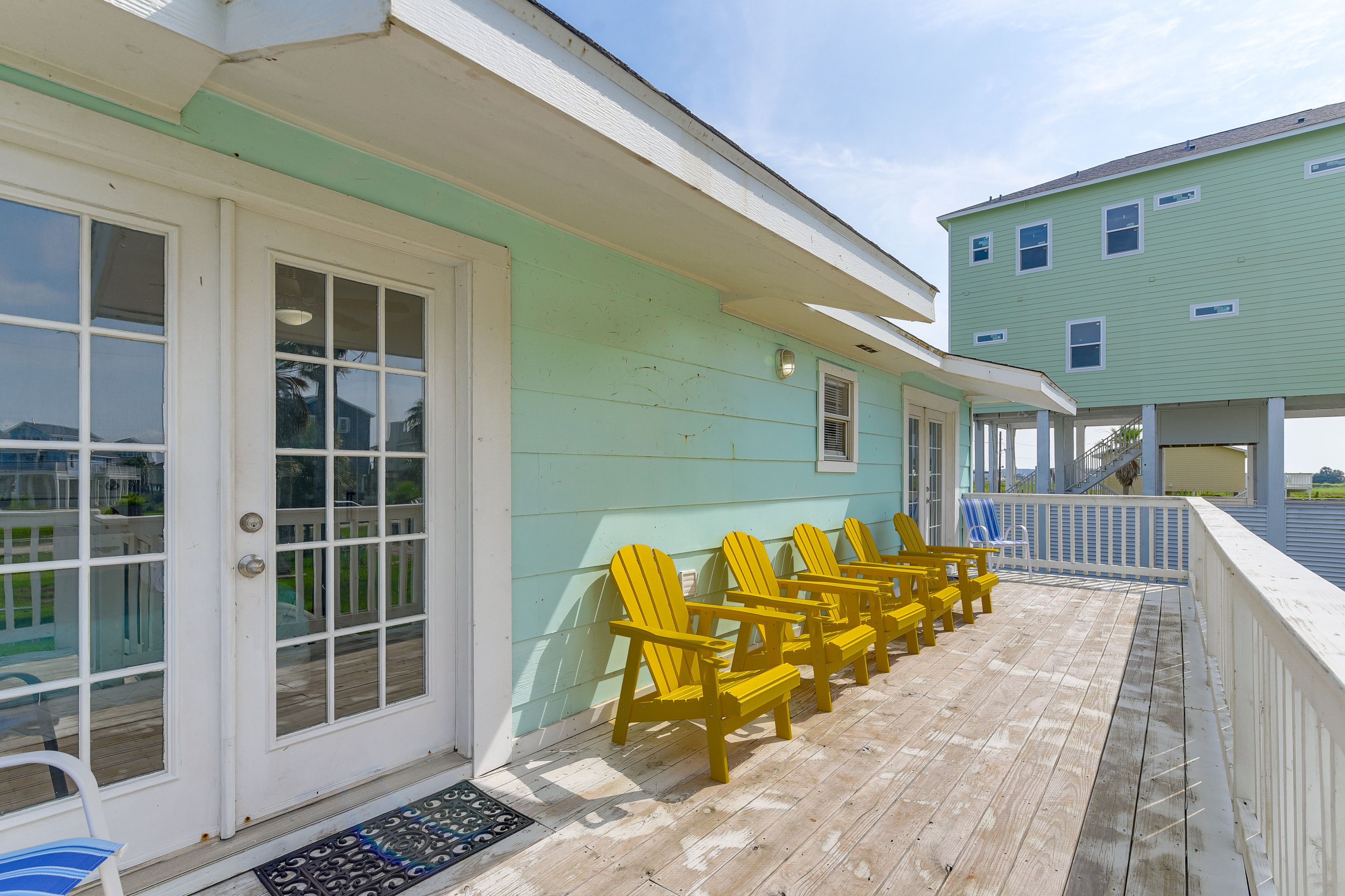 Furnished Deck