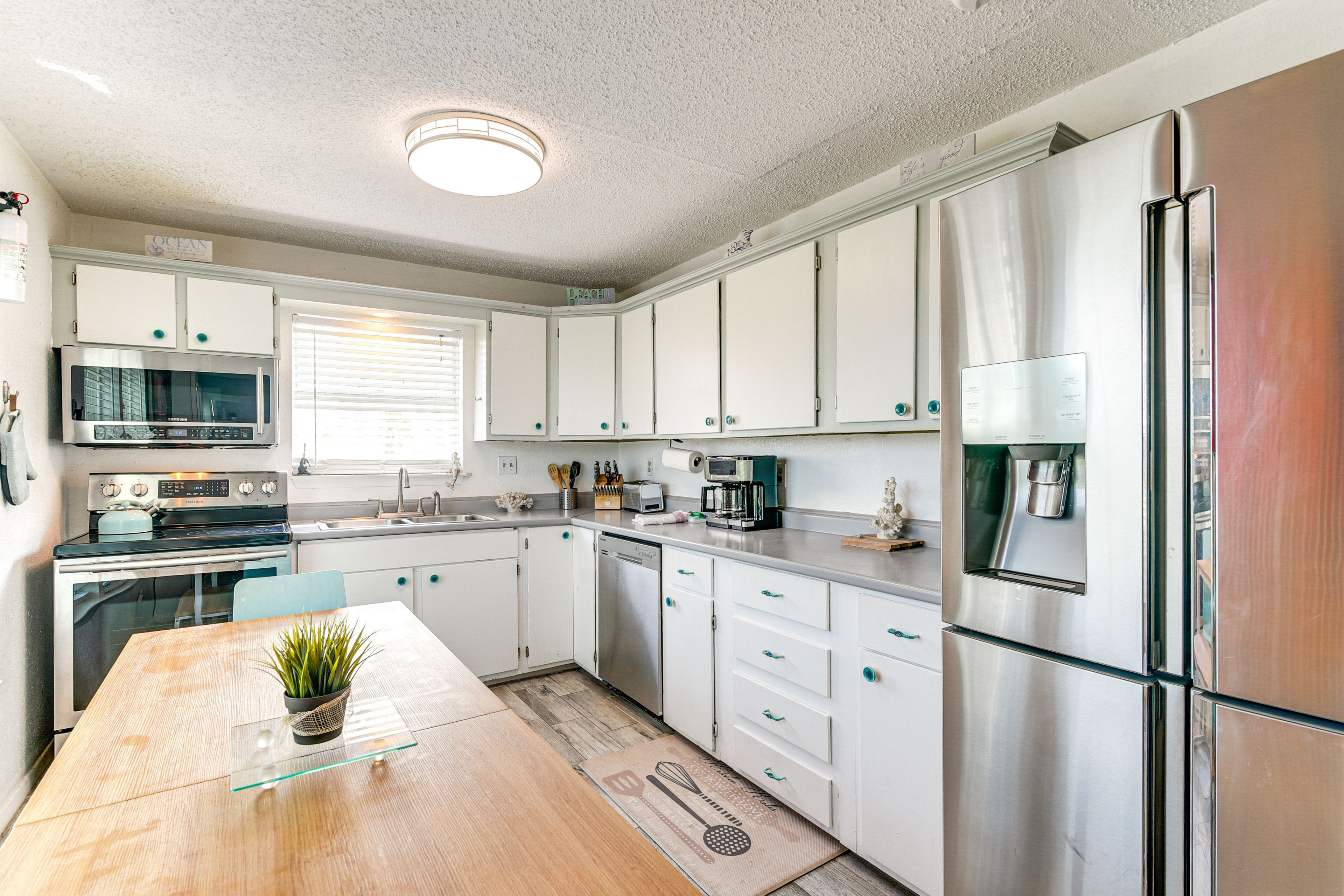 Kitchen | Cooking Basics | Drip/Pod Coffee Maker