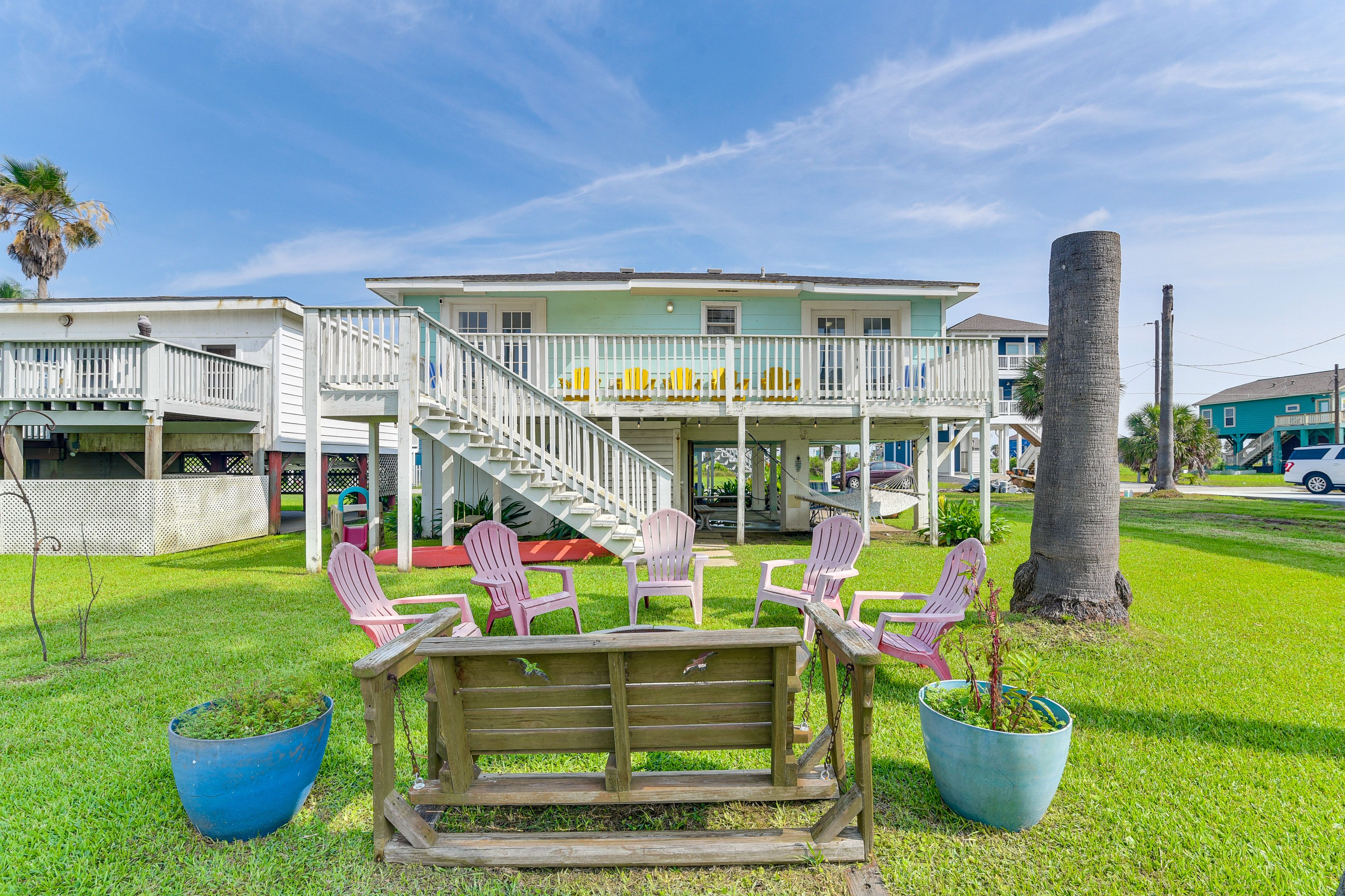 Galveston Vacation Rental | 3BR | 2BA | 800 Sq Ft | Stairs to Enter