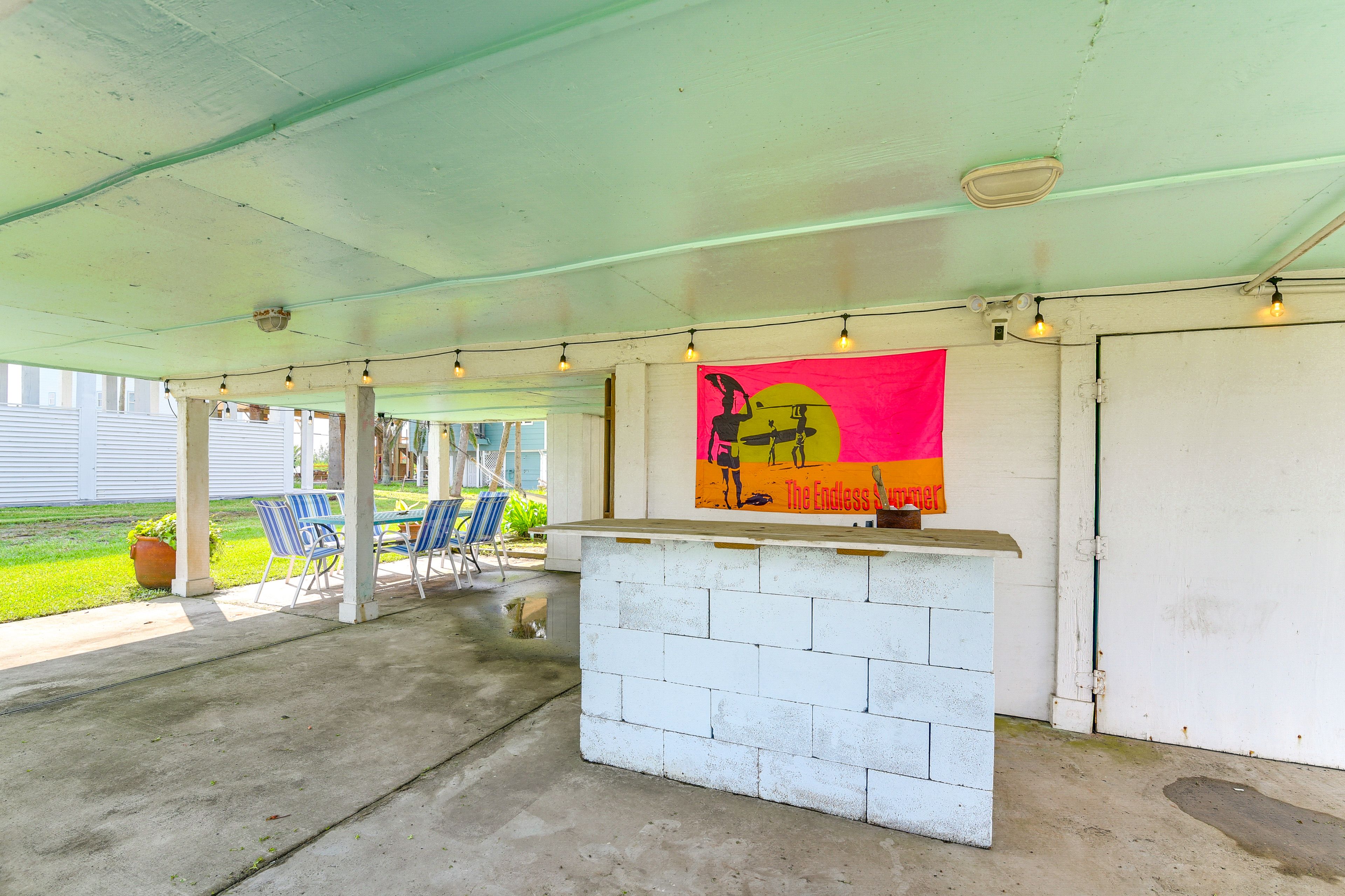 Patio | Outdoor Bar | Dining Set