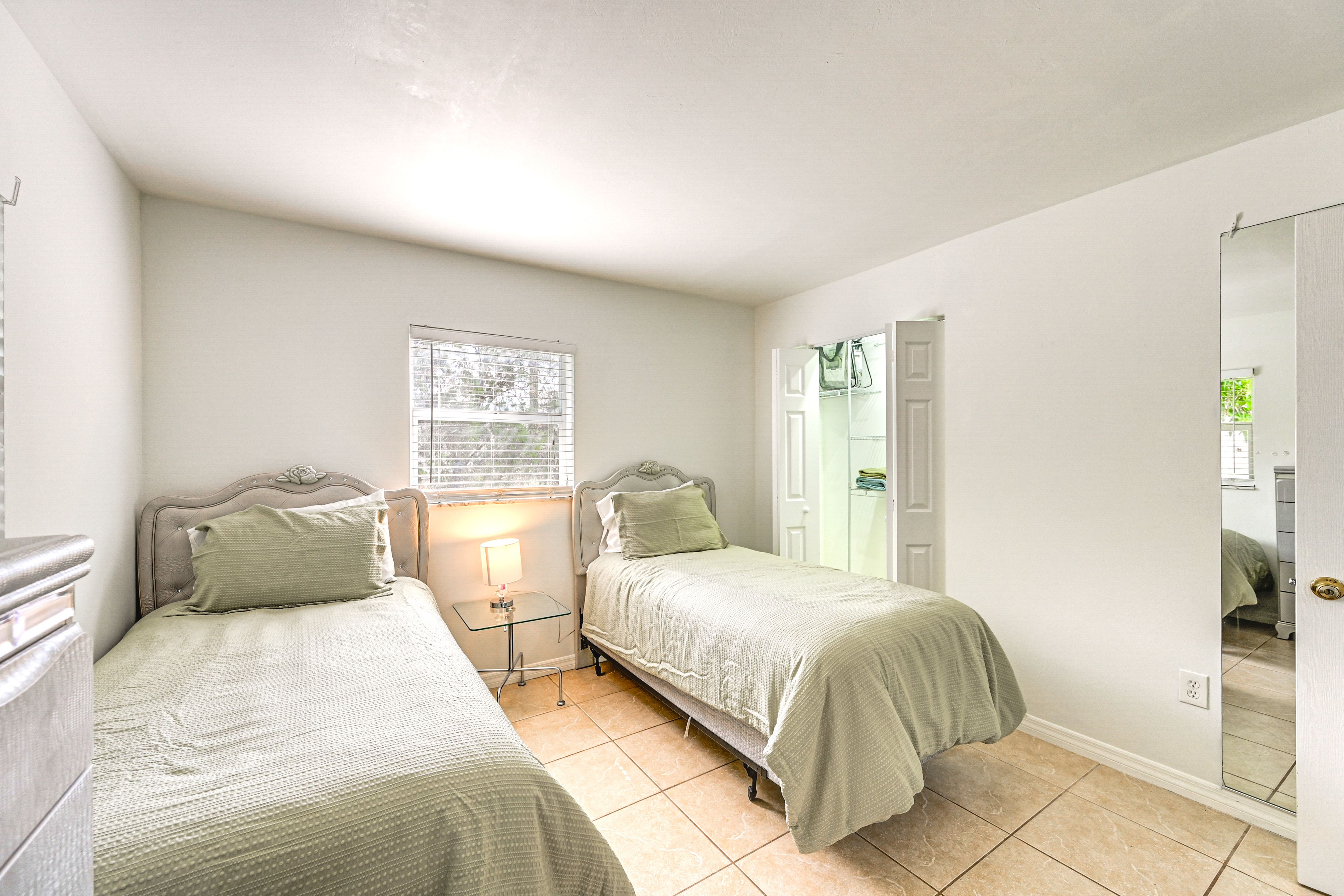 Bedroom 3 | 2 Twin Beds