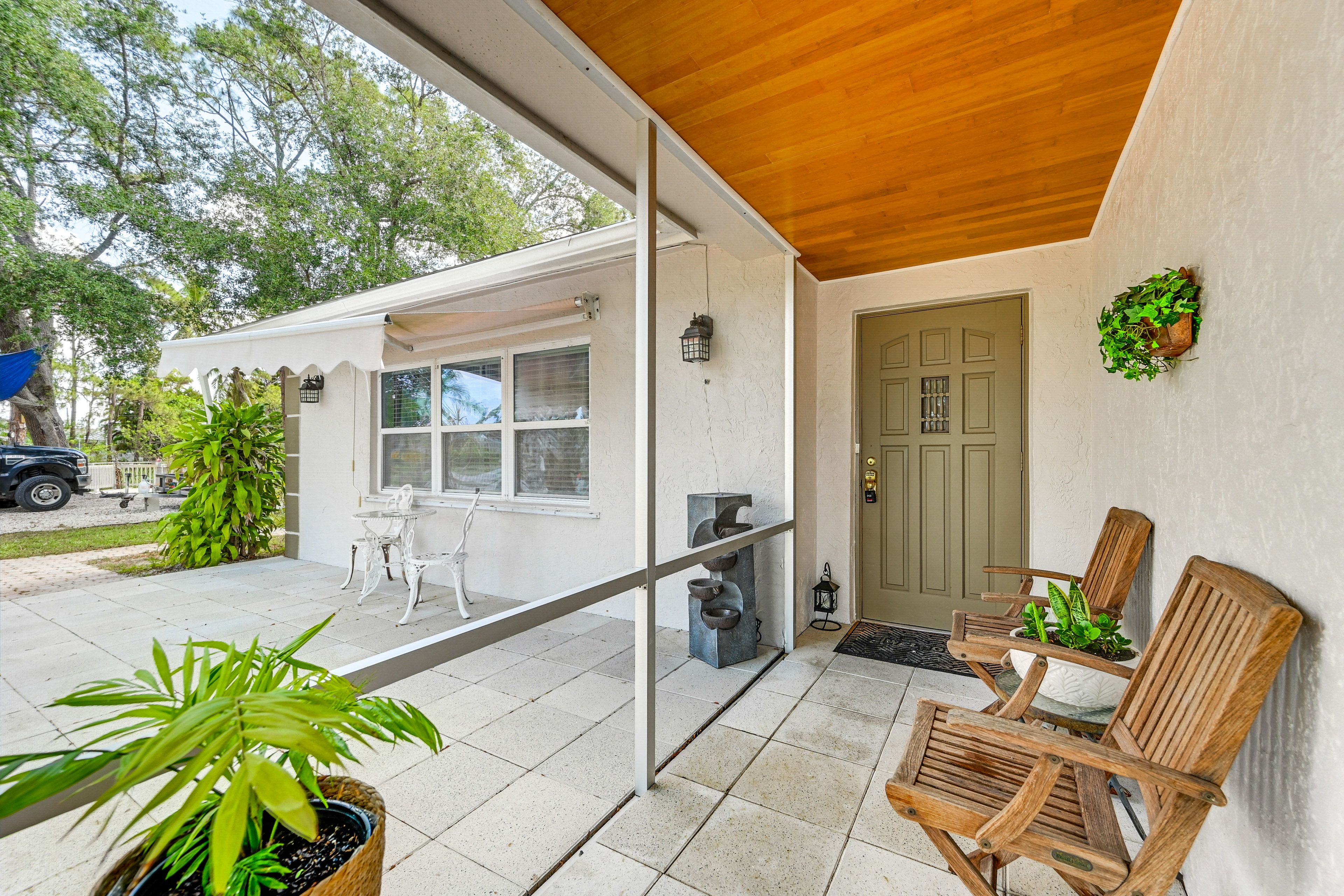 House Exterior | Keyless Entry | Screened Porch