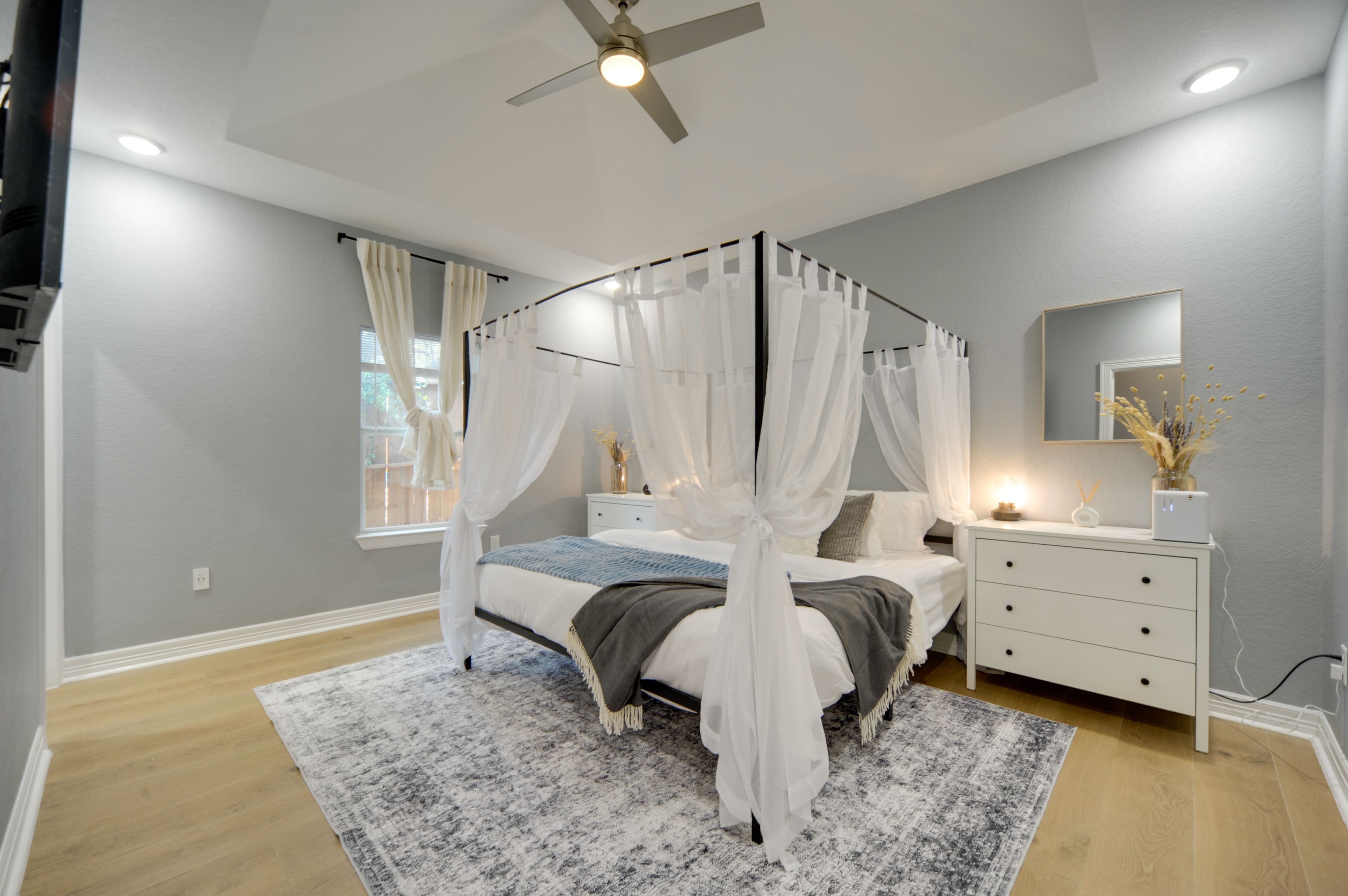 Bedroom 1 | 1st Floor | King Bed | Linens Provided