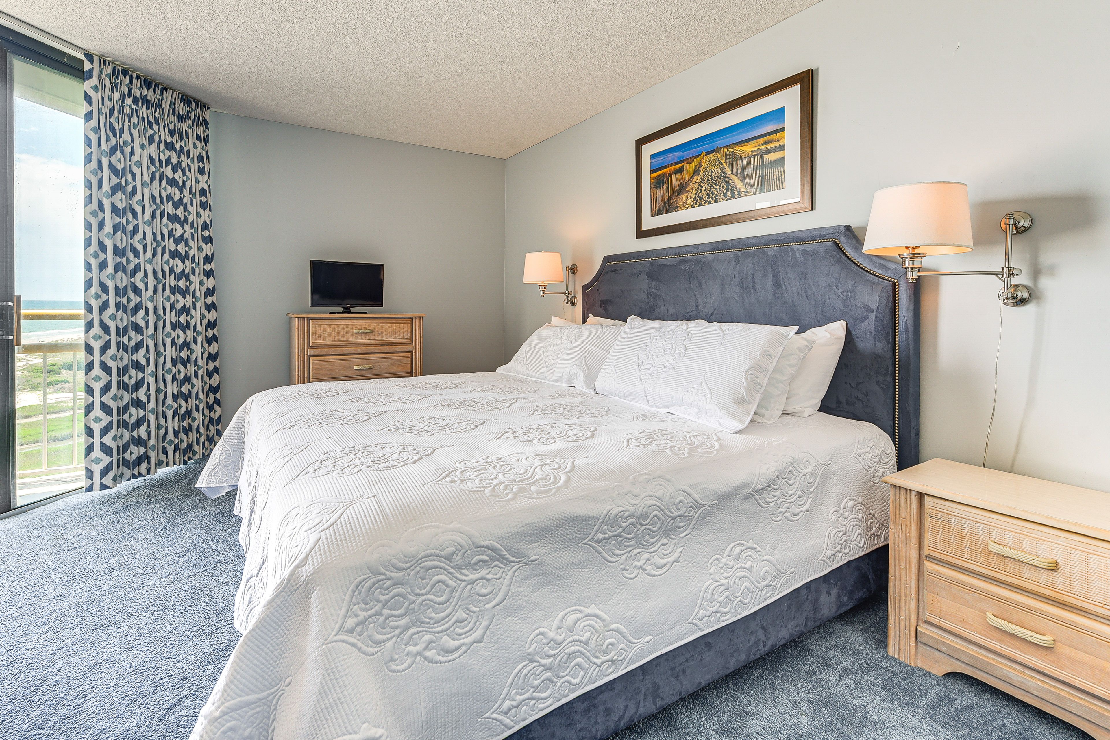 Bedroom 1 | King Bed | Linens