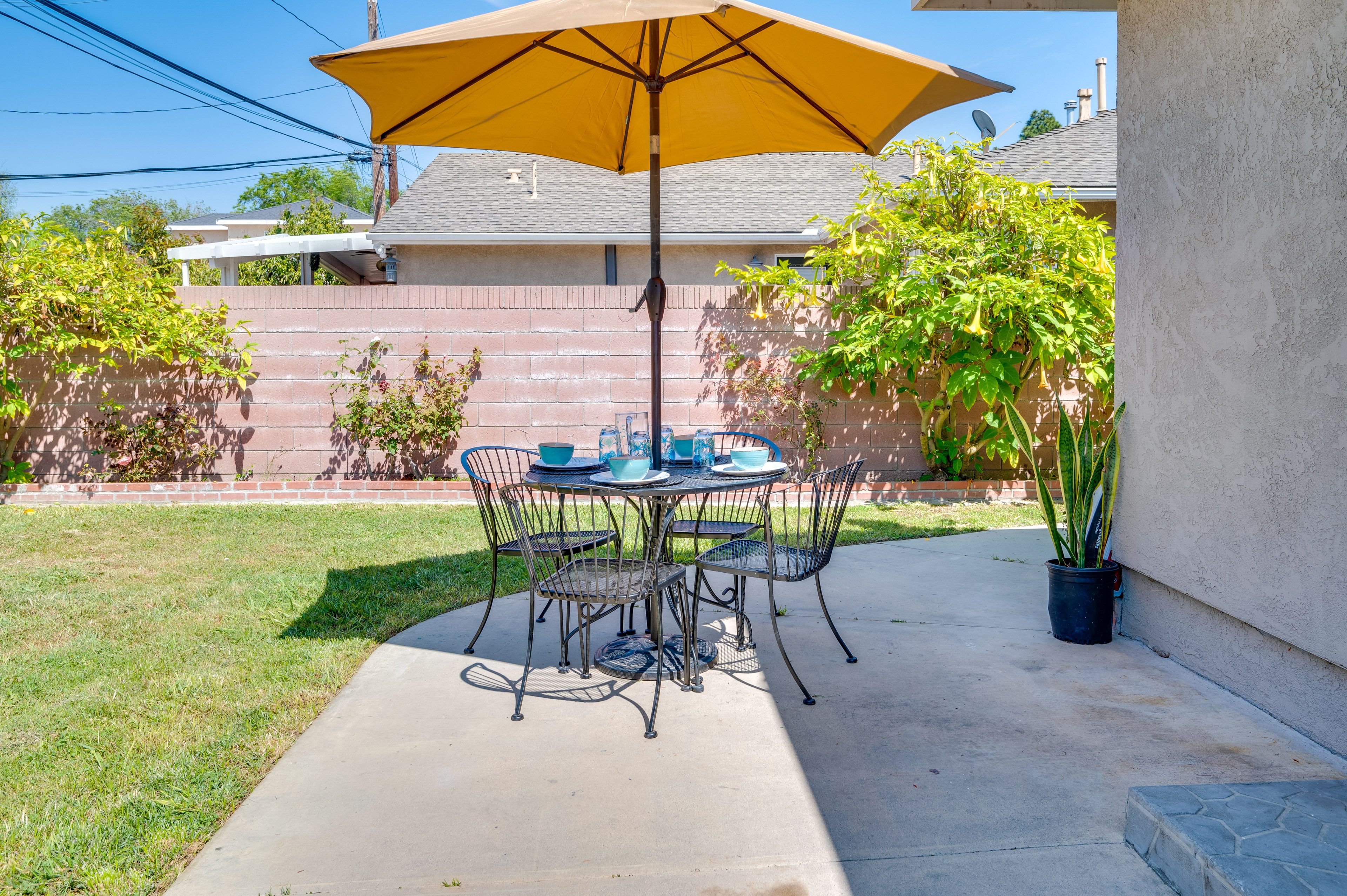 Patio | Outdoor Dining Area